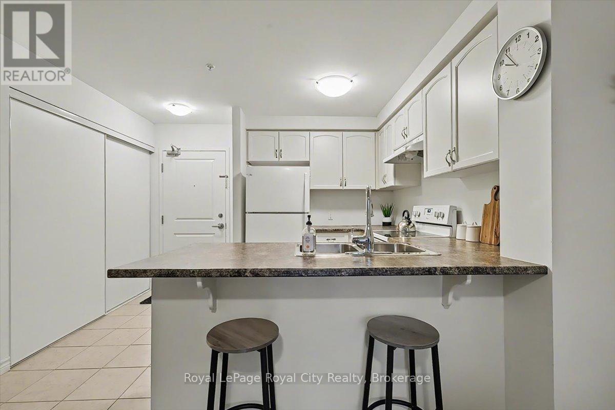 












120 - 1284 GORDON STREET

,
Guelph (Kortright East),




Ontario
N1L0M8

