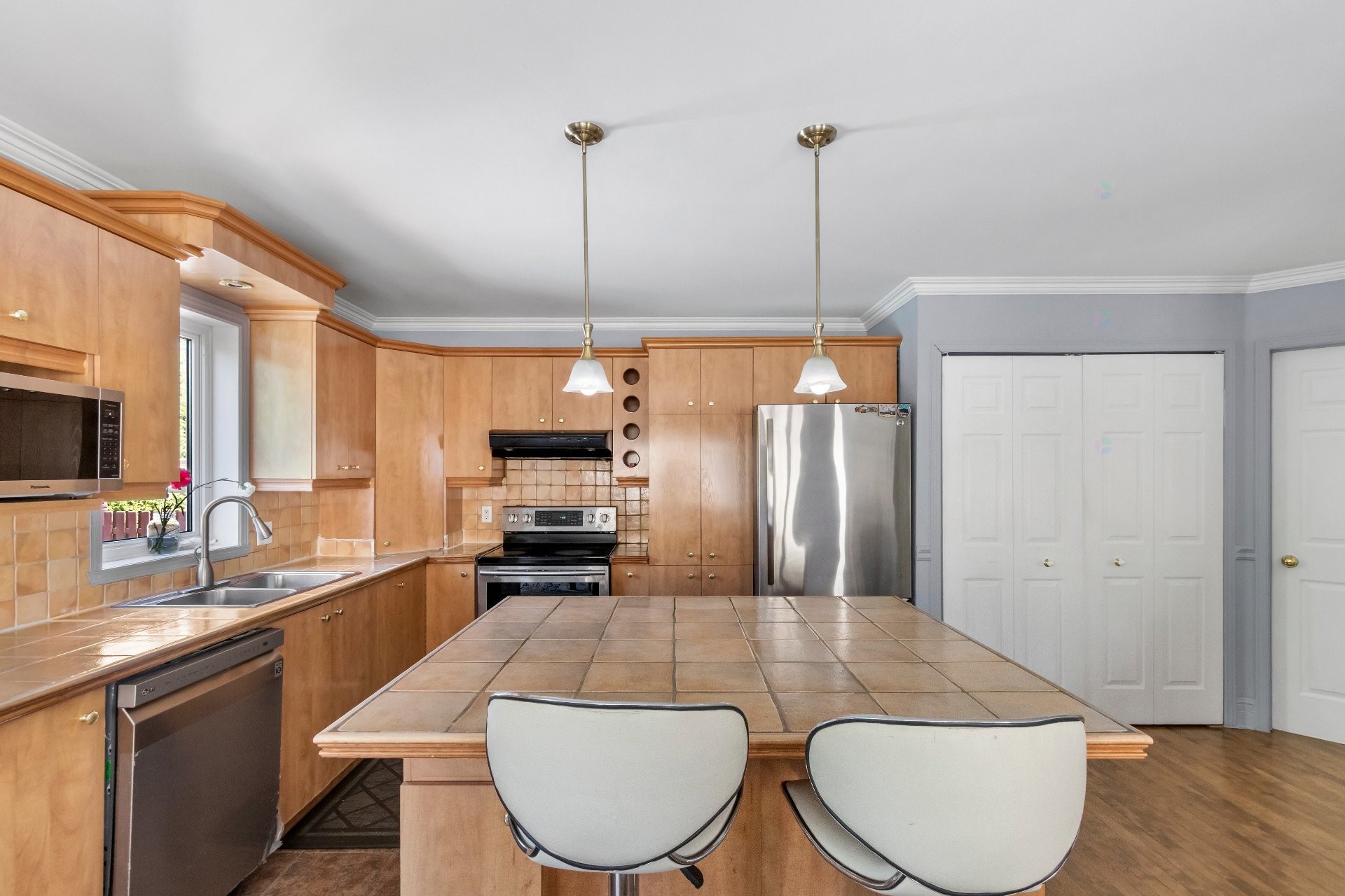









1002


Rue Léopold-Lecourt

,
Saint-Jérôme,




QC
J5L1W9

