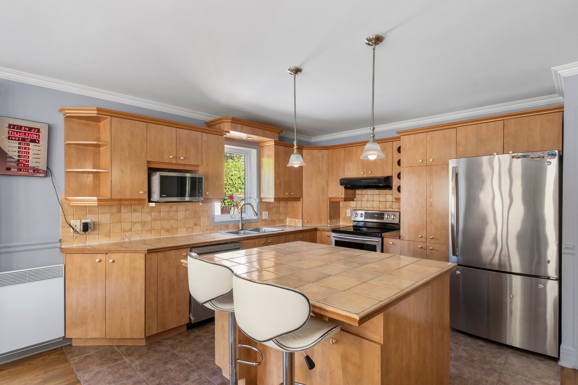 









1002


Rue Léopold-Lecourt

,
Saint-Jérôme,




QC
J5L1W9

