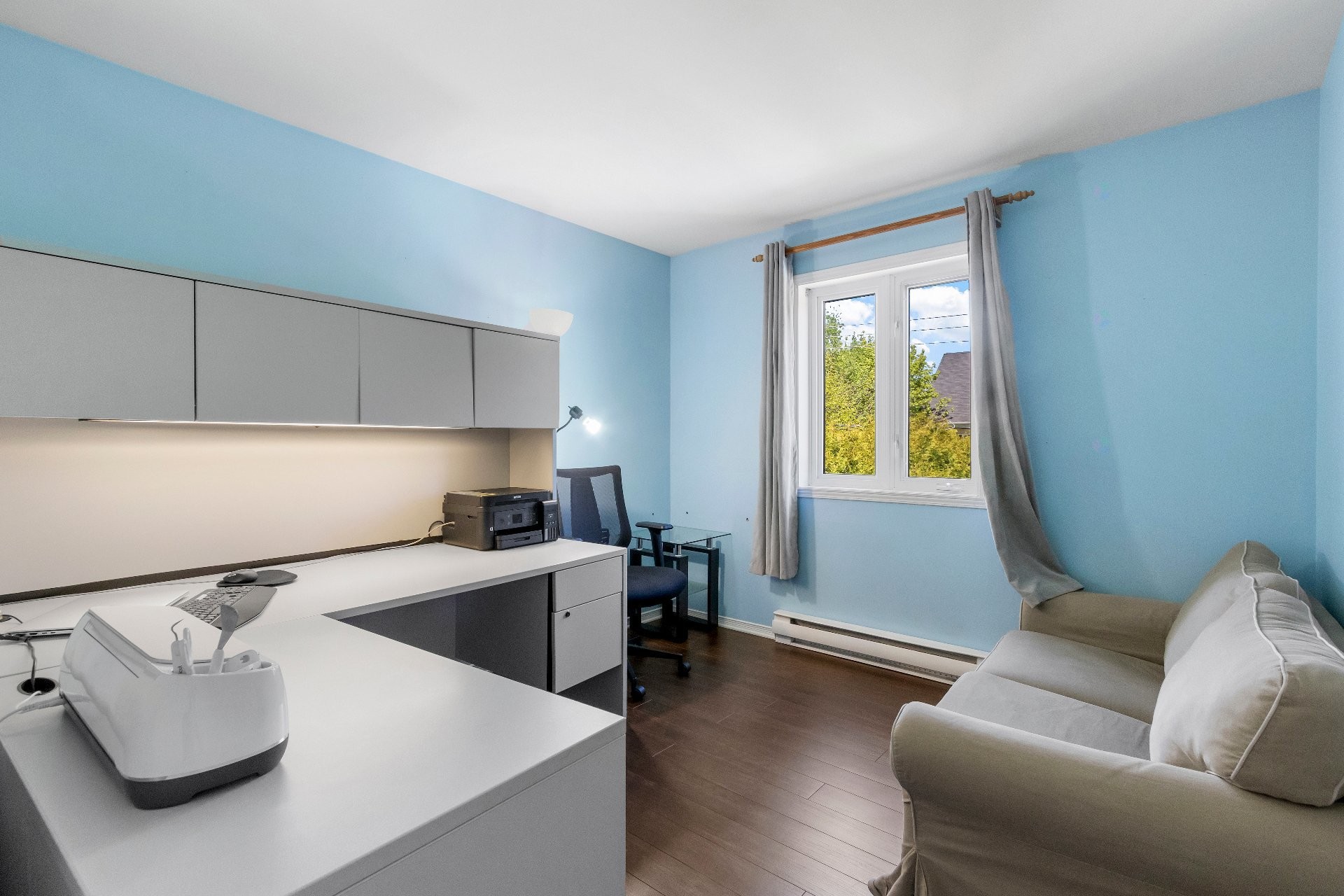 









1002


Rue Léopold-Lecourt

,
Saint-Jérôme,




QC
J5L1W9

