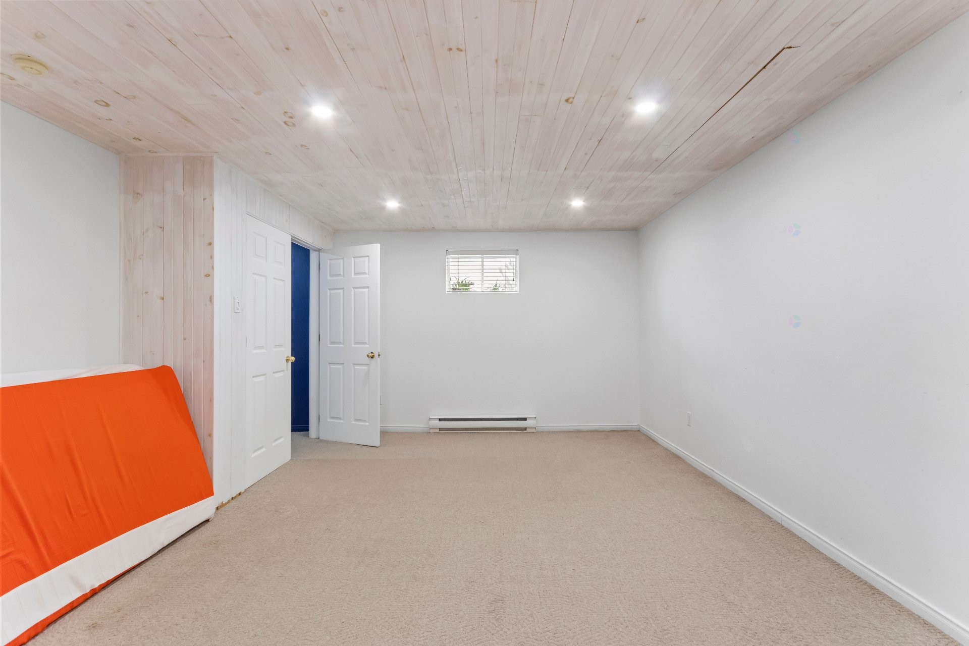 









1002


Rue Léopold-Lecourt

,
Saint-Jérôme,




QC
J5L1W9

