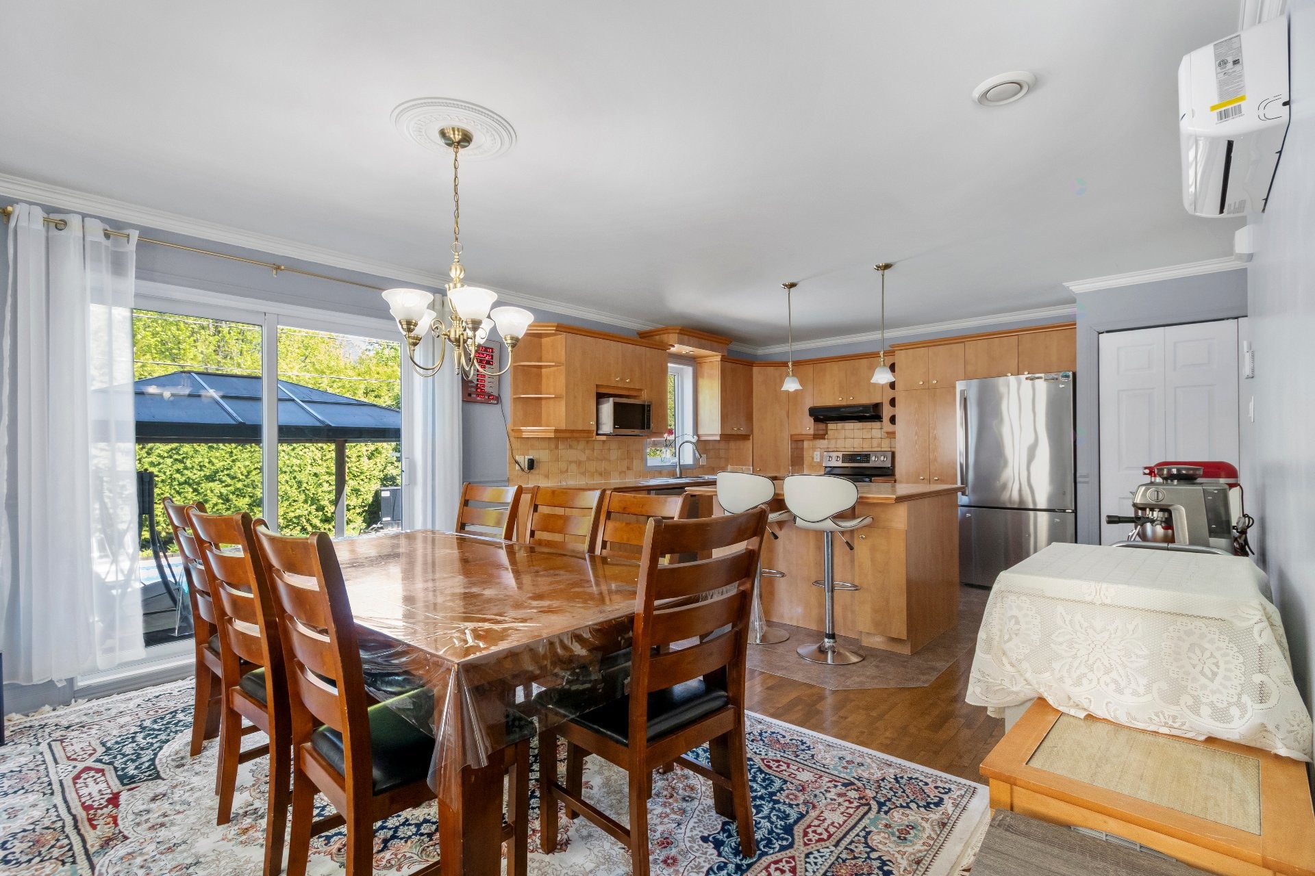 









1002


Rue Léopold-Lecourt

,
Saint-Jérôme,




QC
J5L1W9

