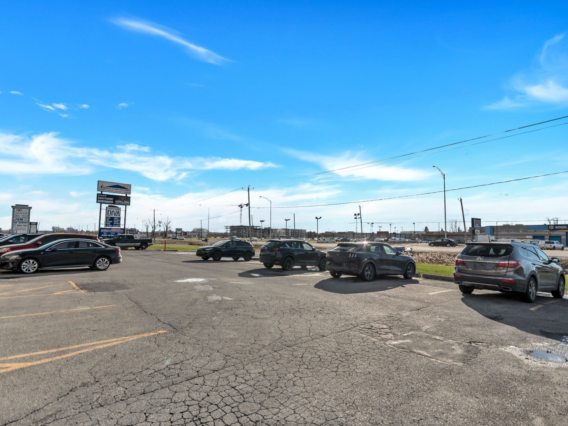 









5182


Route 132

,
Sainte-Catherine,




QC
J1C1L8

