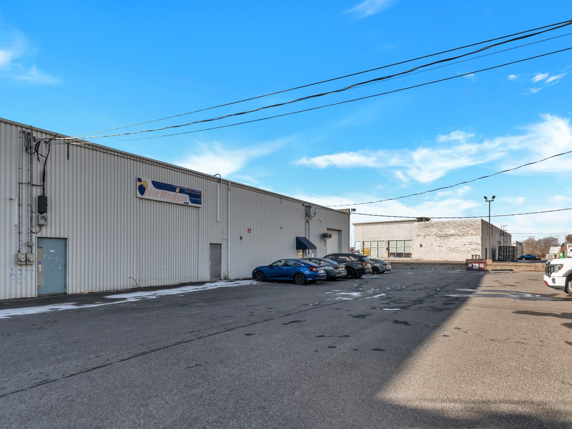 









5182


Route 132

,
Sainte-Catherine,




QC
J1C1L8

