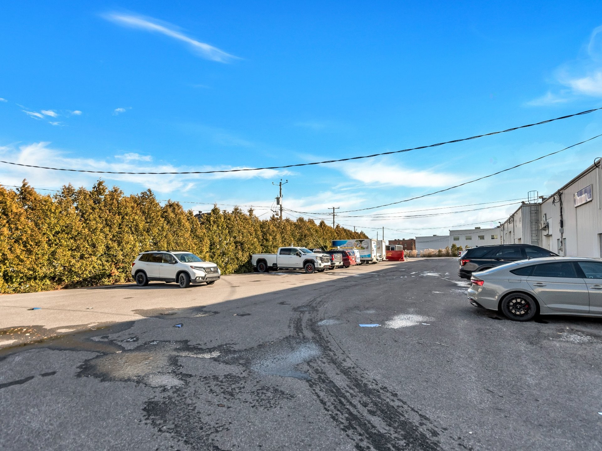 









5182


Route 132

,
Sainte-Catherine,




QC
J1C1L8

