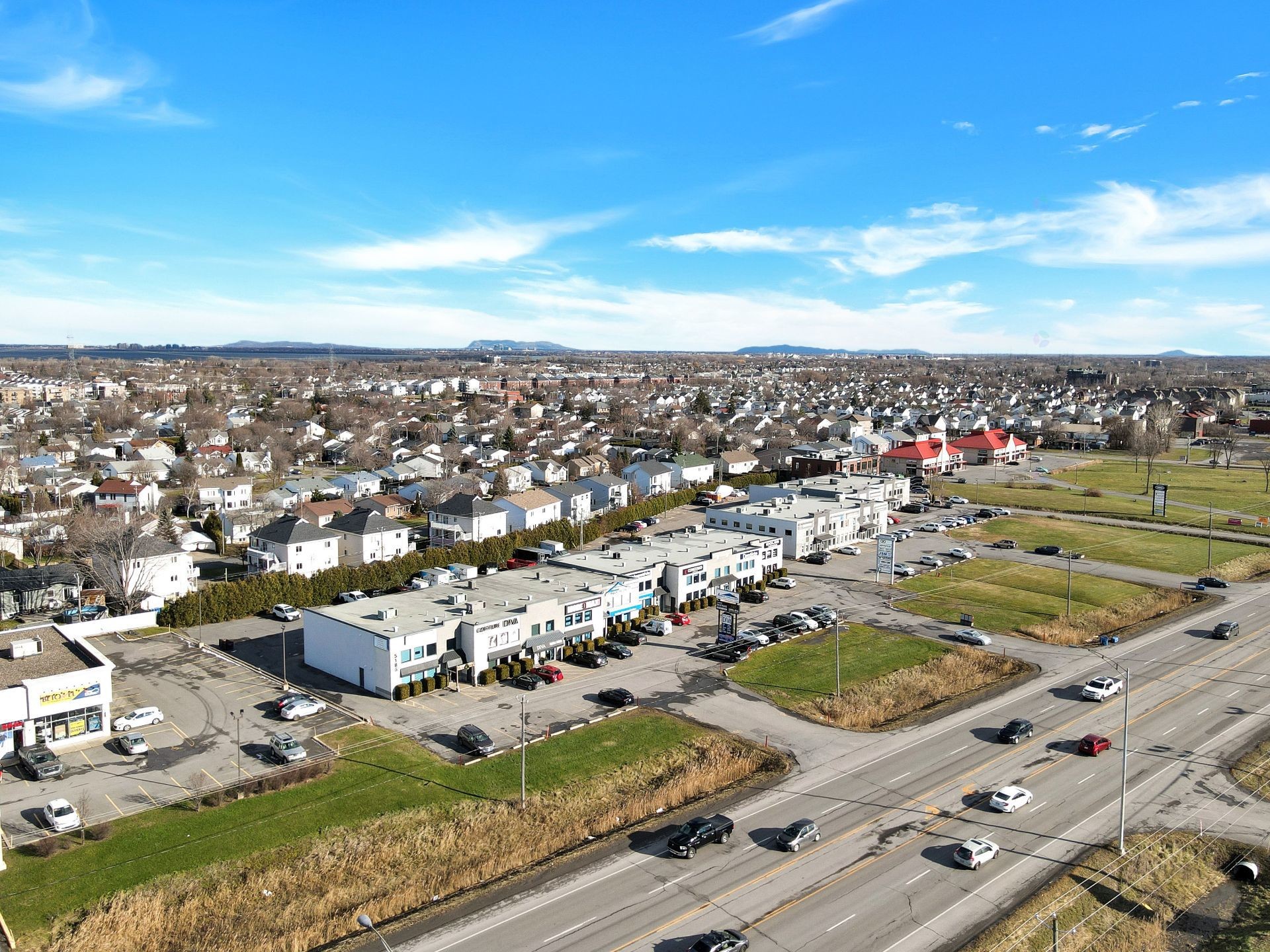 









5182


Route 132

,
Sainte-Catherine,




QC
J1C1L8


