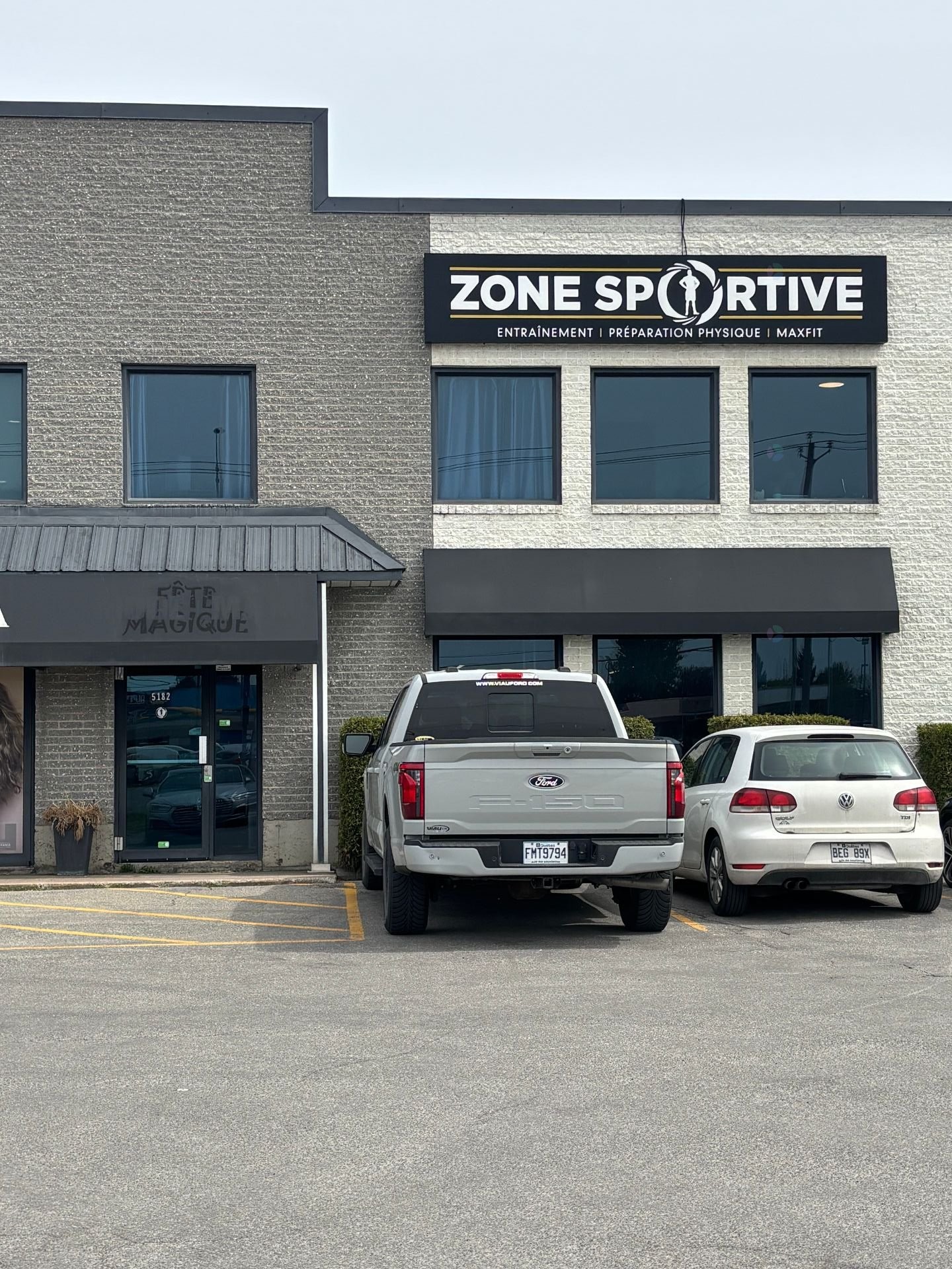 









5182


Route 132

,
Sainte-Catherine,




QC
J1C1L8


