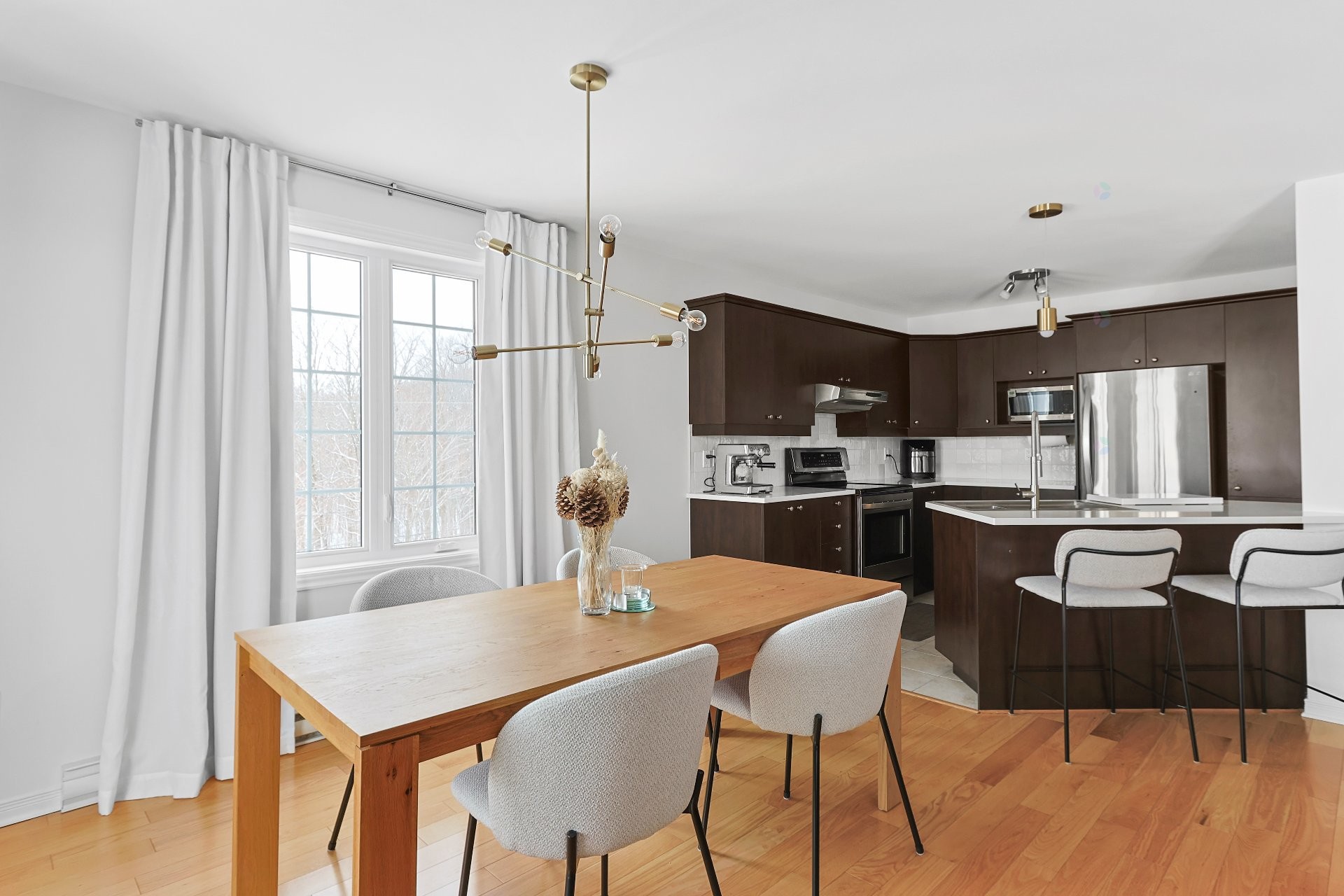 









962


Rue de la Vallée

, 6,
Pincourt,




QC
J7W0H7

