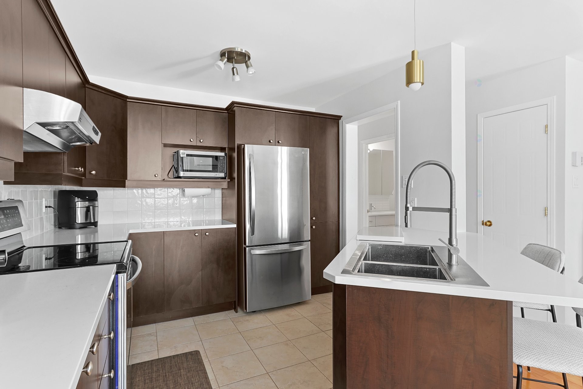 









962


Rue de la Vallée

, 6,
Pincourt,




QC
J7W0H7

