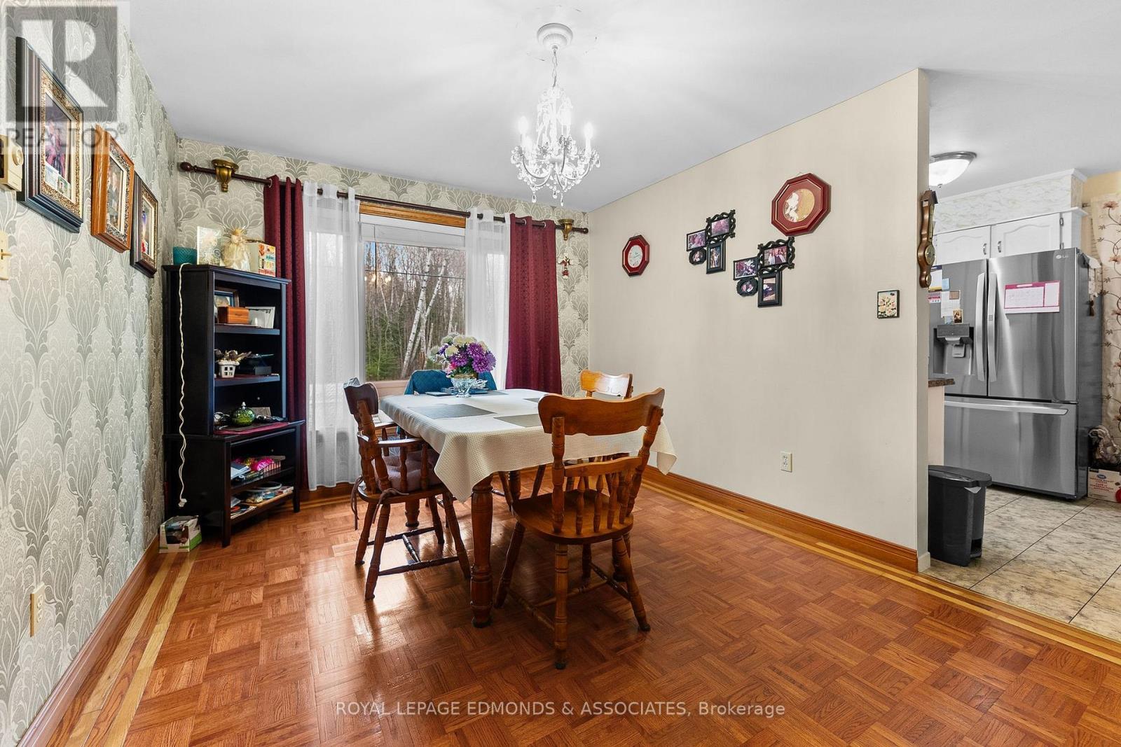 












1523 BARRON CANYON ROAD

,
Petawawa,




Ontario
K8A6W7

