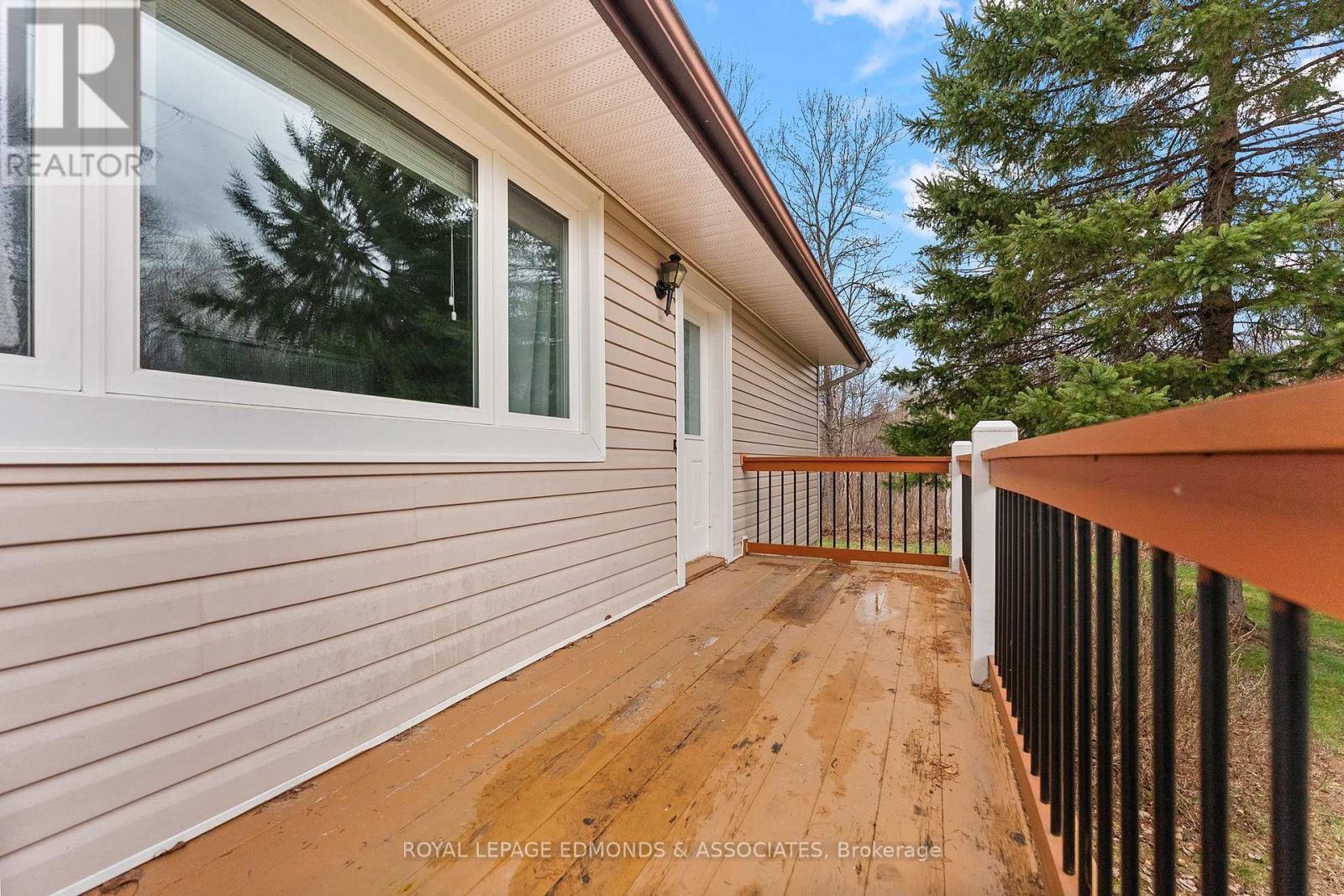 












1523 BARRON CANYON ROAD

,
Petawawa,




Ontario
K8A6W7

