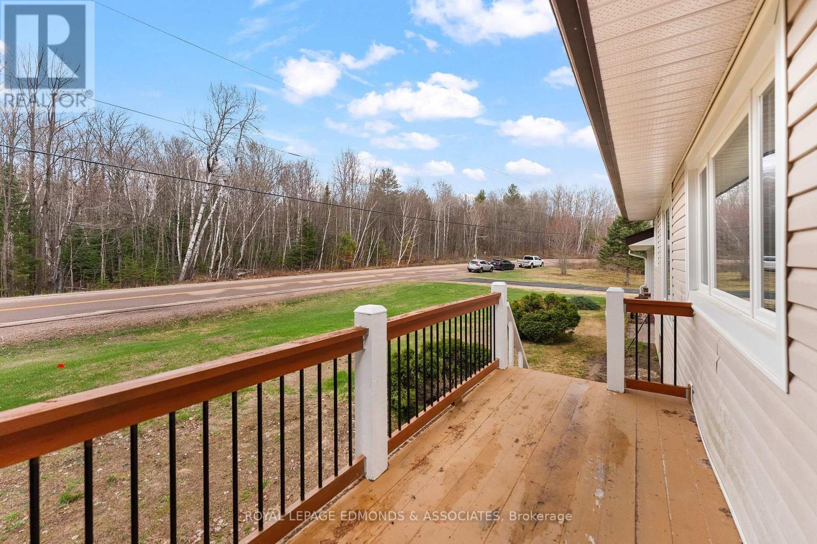 












1523 BARRON CANYON ROAD

,
Petawawa,




Ontario
K8A6W7

