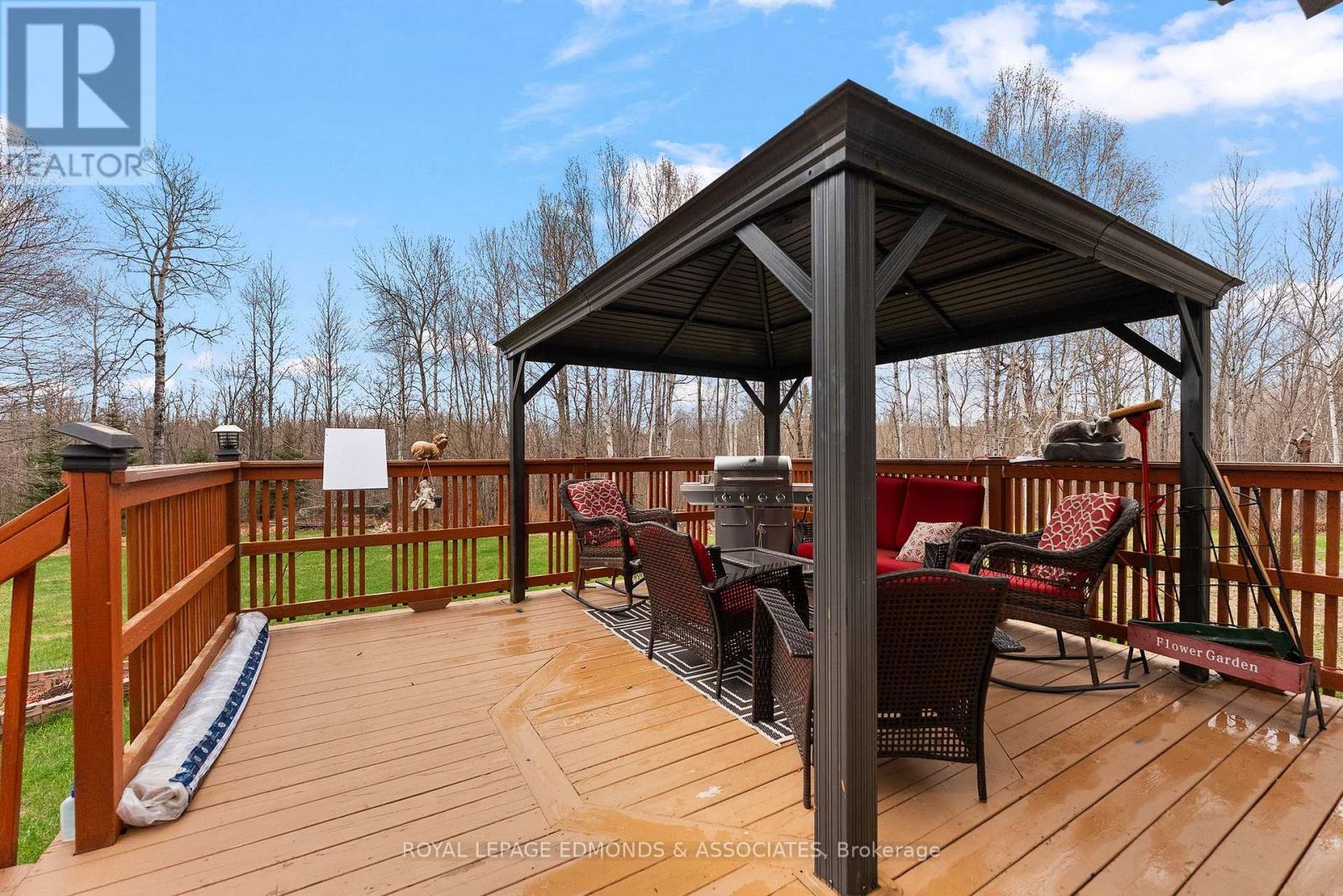 












1523 BARRON CANYON ROAD

,
Petawawa,




Ontario
K8A6W7

