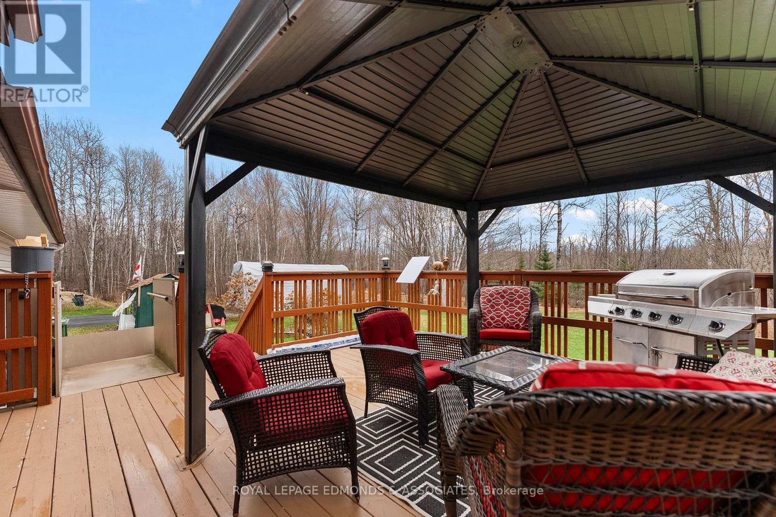 












1523 BARRON CANYON ROAD

,
Petawawa,




Ontario
K8A6W7

