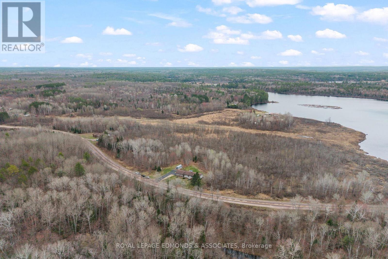












1523 BARRON CANYON ROAD

,
Petawawa,




Ontario
K8A6W7

