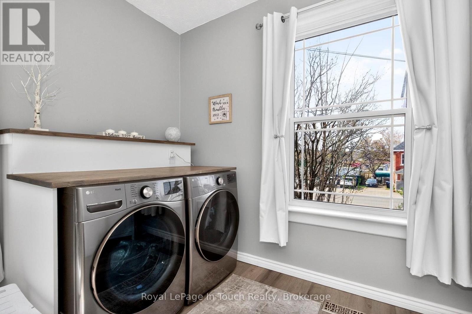 












615 BAY STREET

,
Midland,




Ontario
L4R1L7

