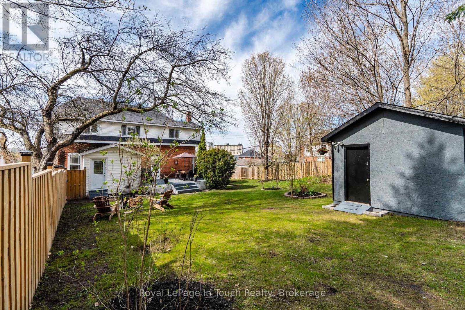 












615 BAY STREET

,
Midland,




Ontario
L4R1L7


