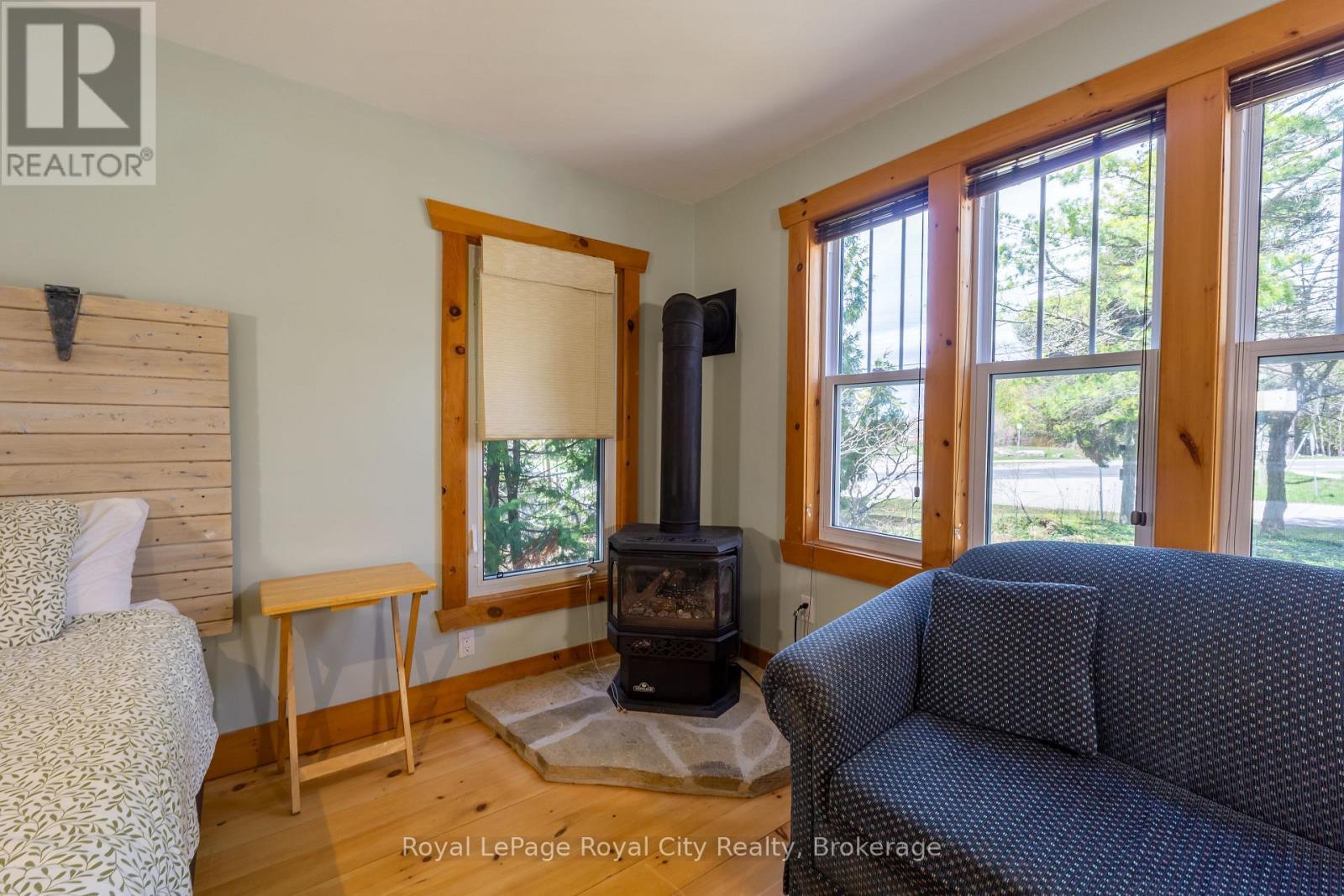 












48 HEAD STREET

,
Northern Bruce Peninsula,




Ontario
N0H2R0


