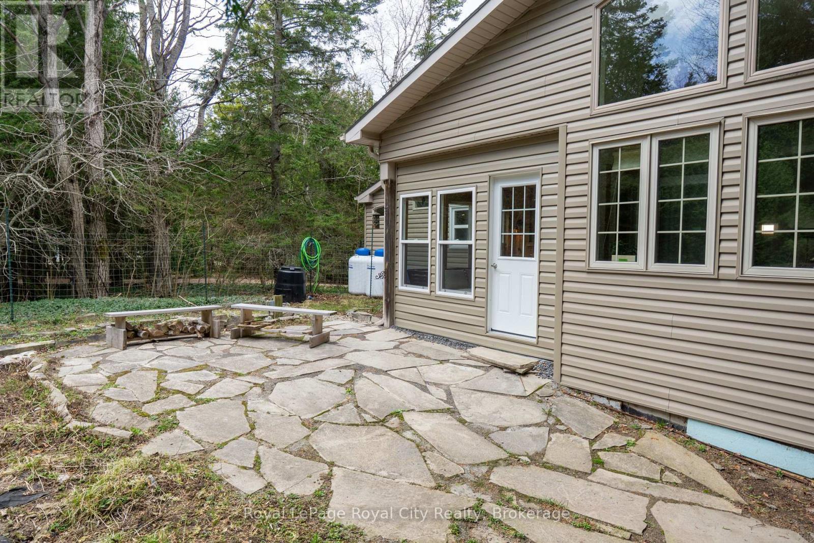 












48 HEAD STREET

,
Northern Bruce Peninsula,




Ontario
N0H2R0

