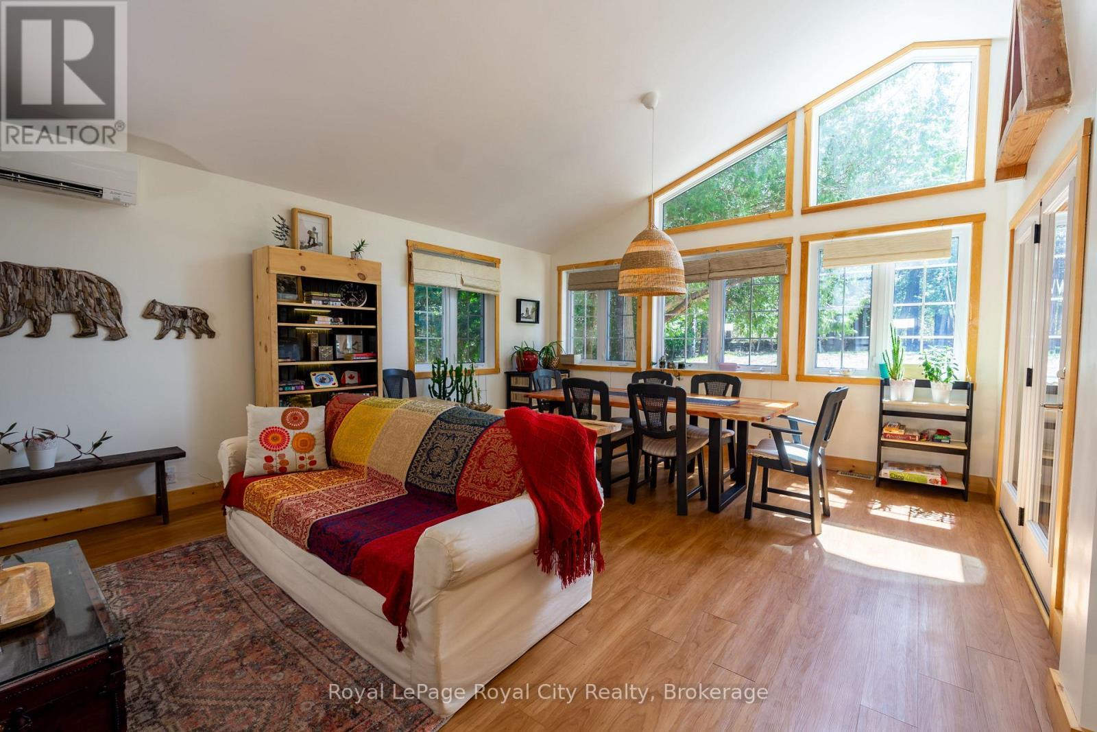 












48 HEAD STREET

,
Northern Bruce Peninsula,




Ontario
N0H2R0

