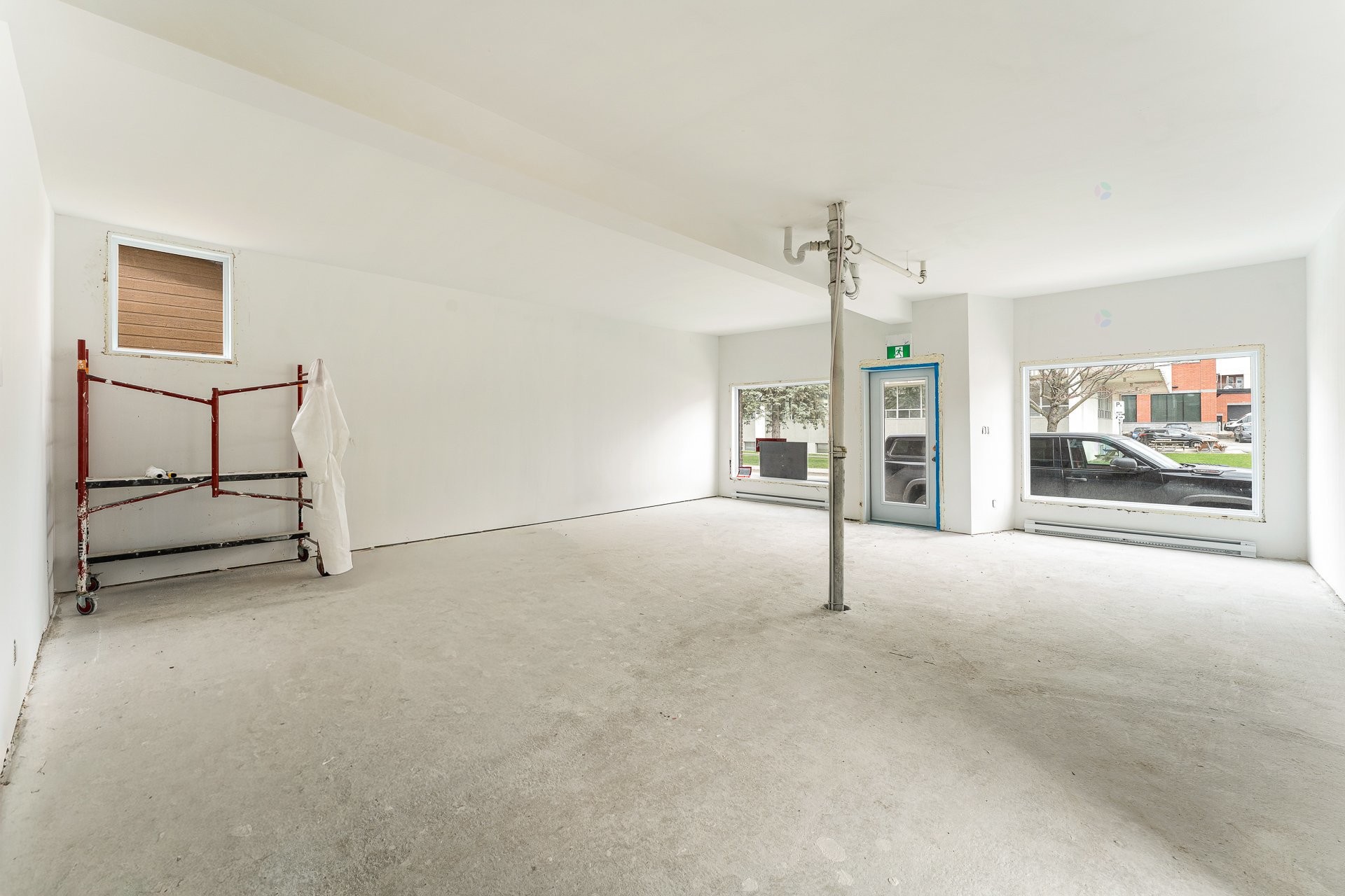









30


Rue Principale E.

,
Magog,




QC
J1X2A5

