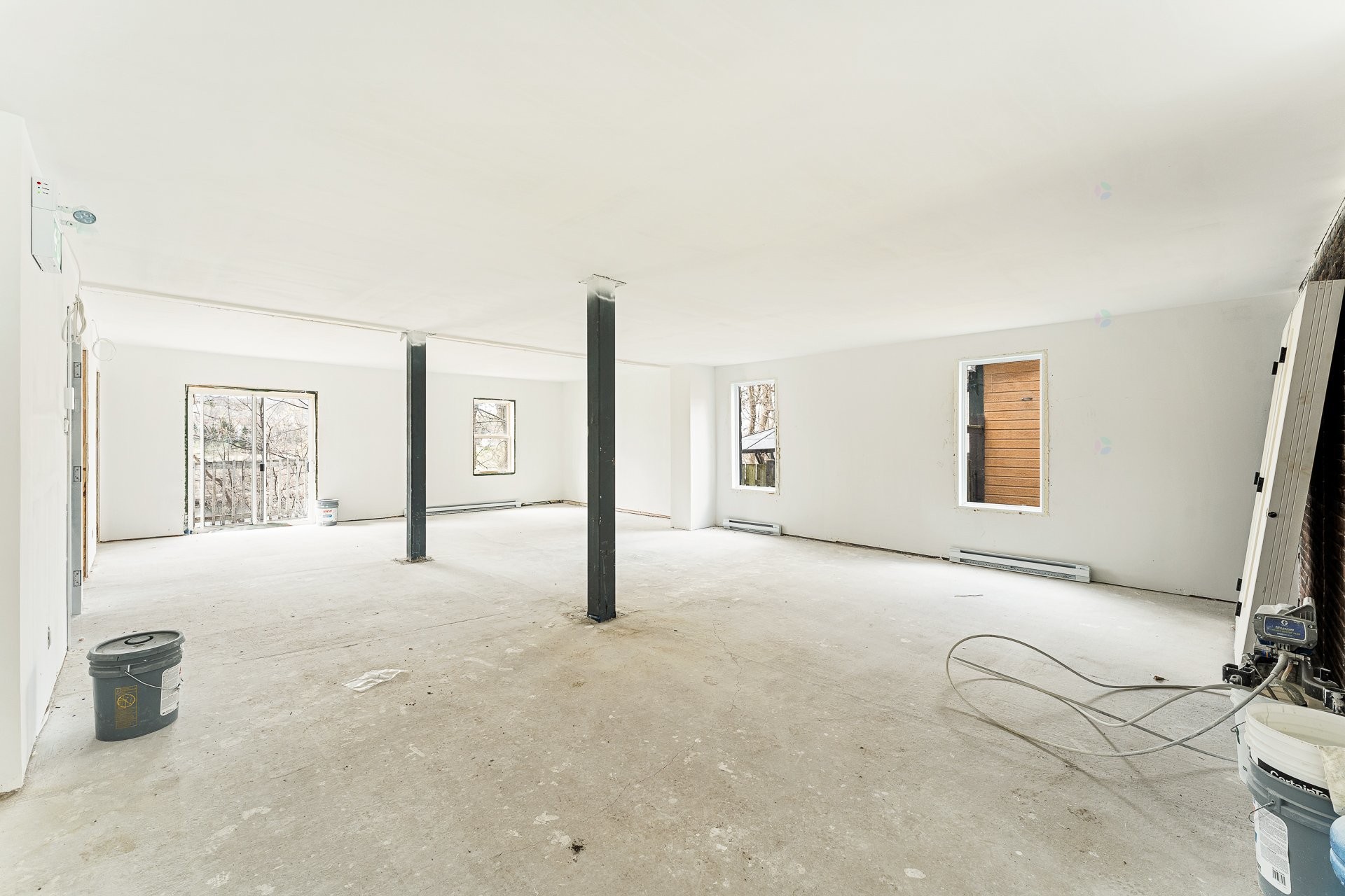 









30


Rue Principale E.

,
Magog,




QC
J1X2A5

