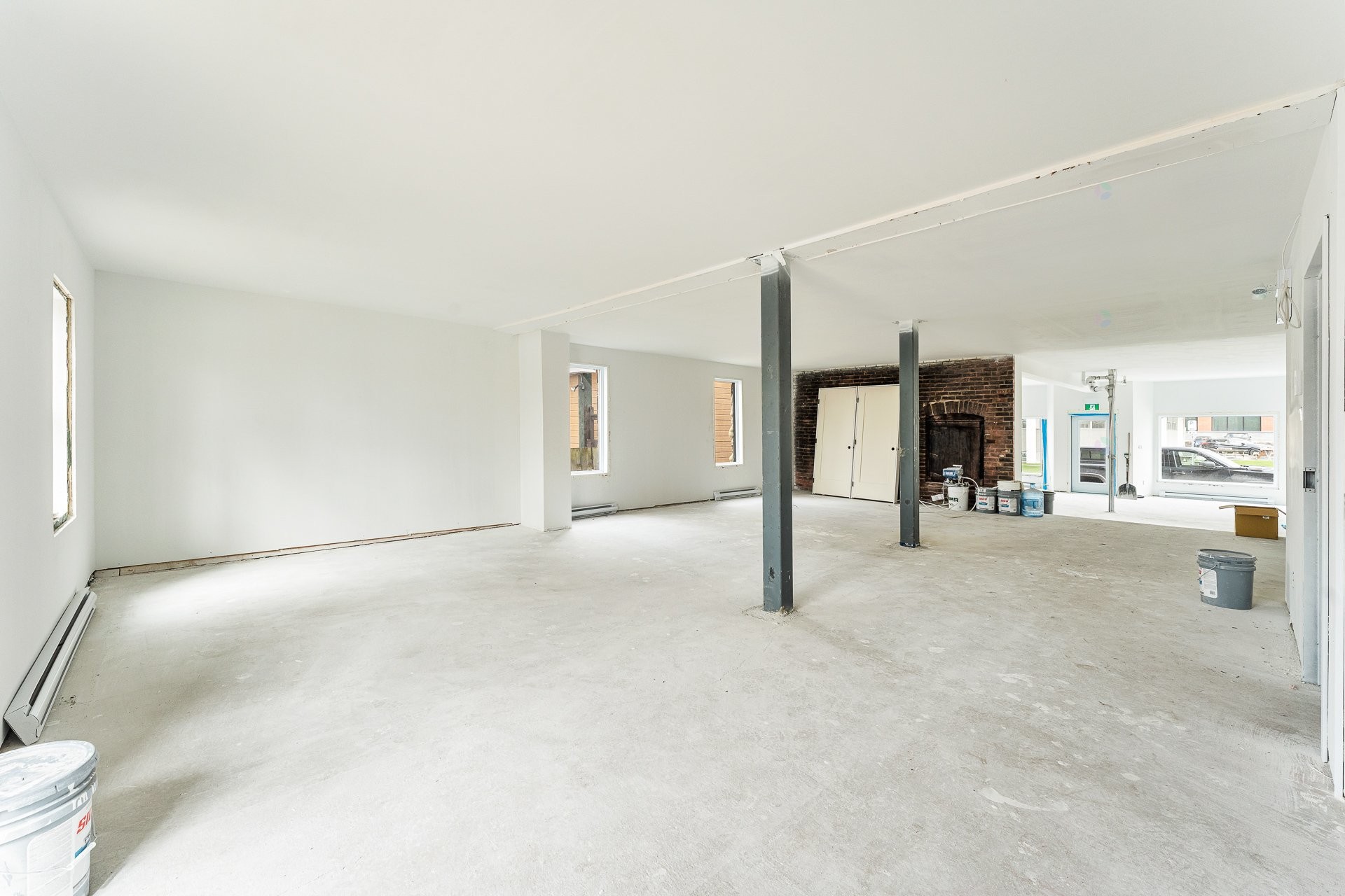 









30


Rue Principale E.

,
Magog,




QC
J1X2A5


