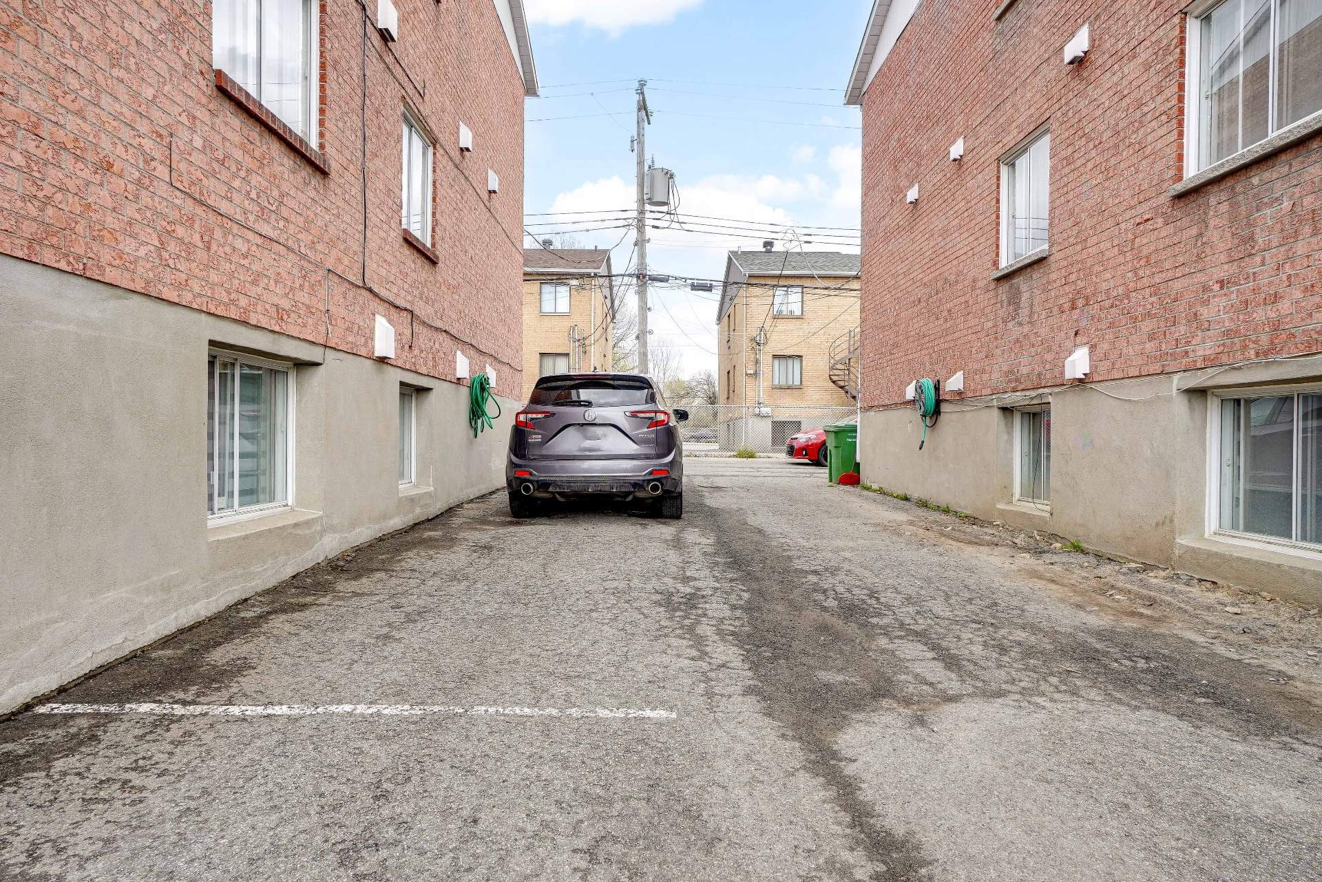 









9324


Rue Gabrielle-Roy

,
Montréal (Rivière-des-Prairies/Pointe-aux-Trembles),




QC
H1E7B9

