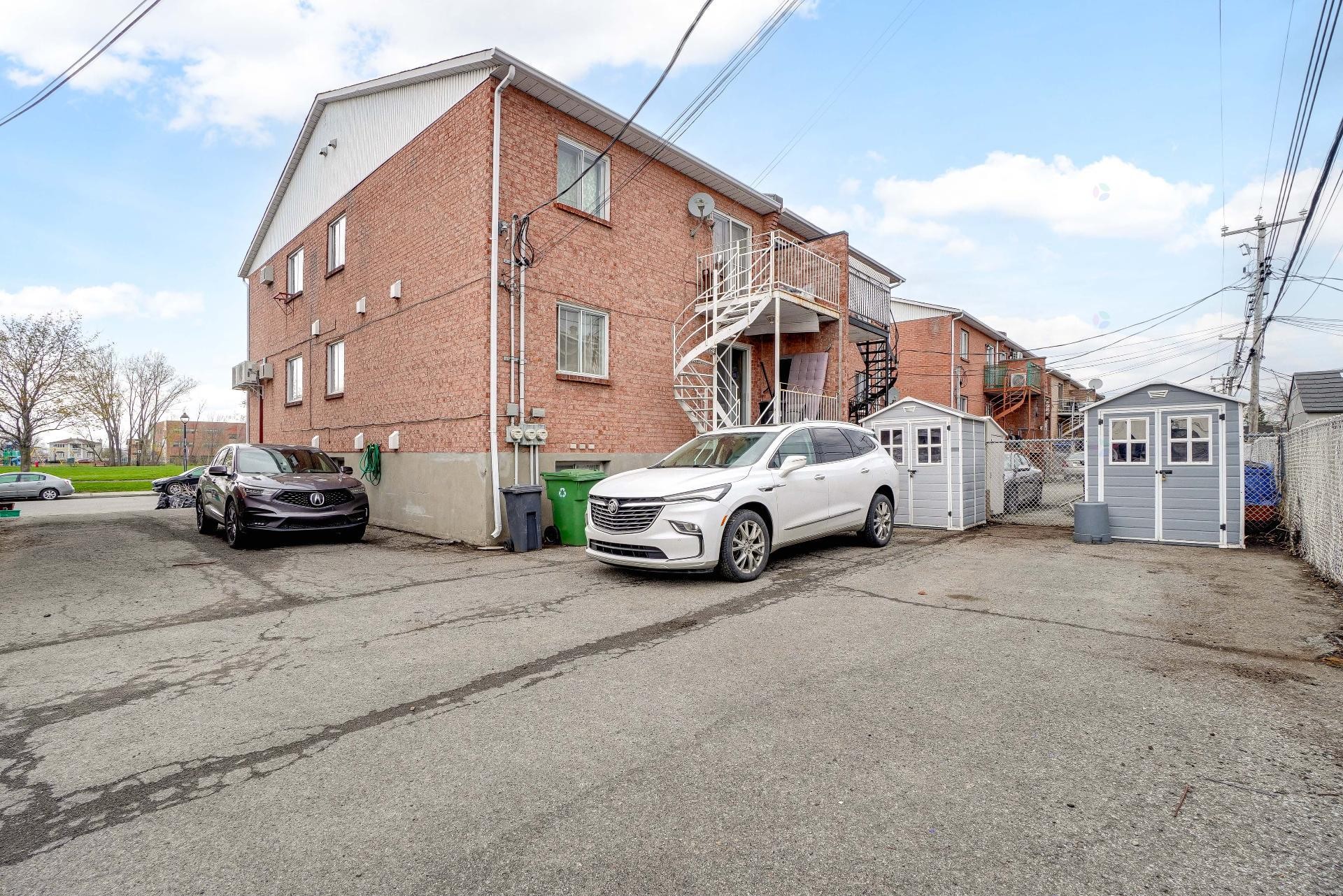









9324


Rue Gabrielle-Roy

,
Montréal (Rivière-des-Prairies/Pointe-aux-Trembles),




QC
H1E7B9

