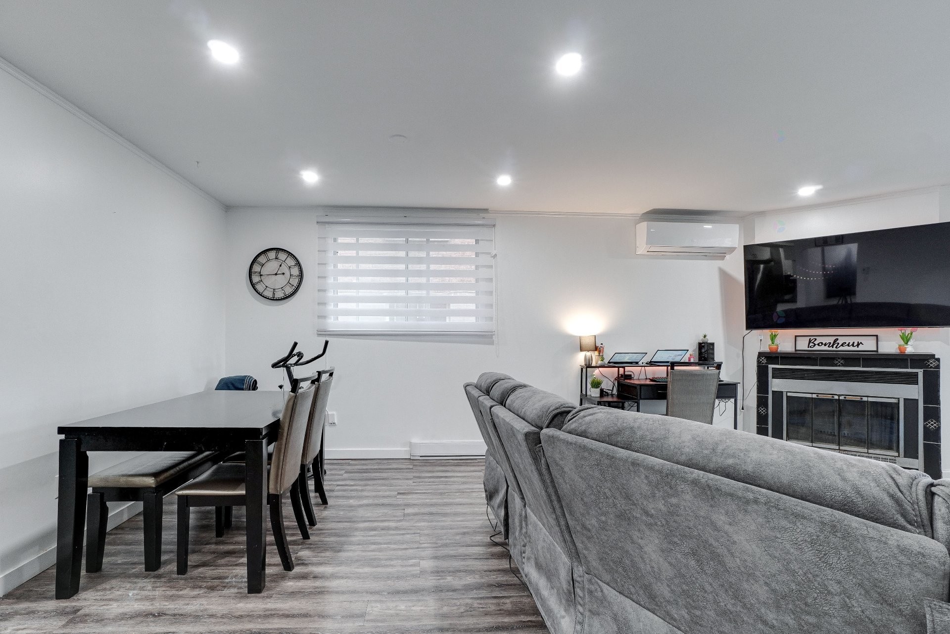 









9324


Rue Gabrielle-Roy

,
Montréal (Rivière-des-Prairies/Pointe-aux-Trembles),




QC
H1E7B9


