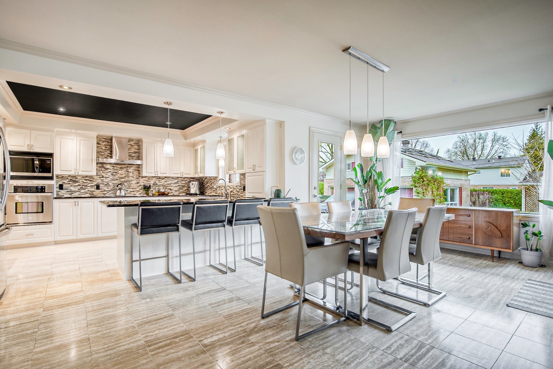 









2081


Rue Montarville

,
Saint-Bruno-de-Montarville,




QC
J3V3V8

