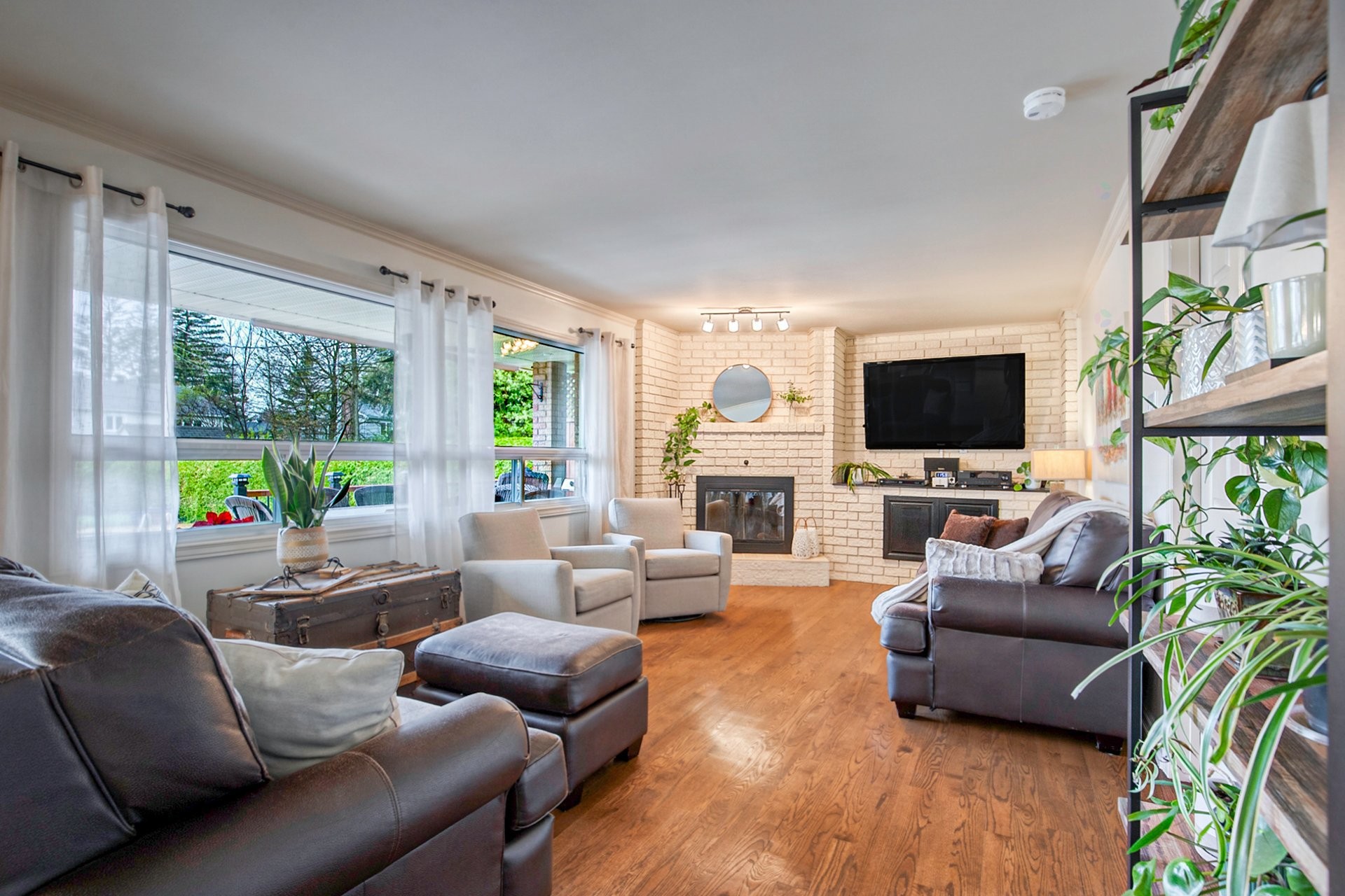 









2081


Rue Montarville

,
Saint-Bruno-de-Montarville,




QC
J3V3V8

