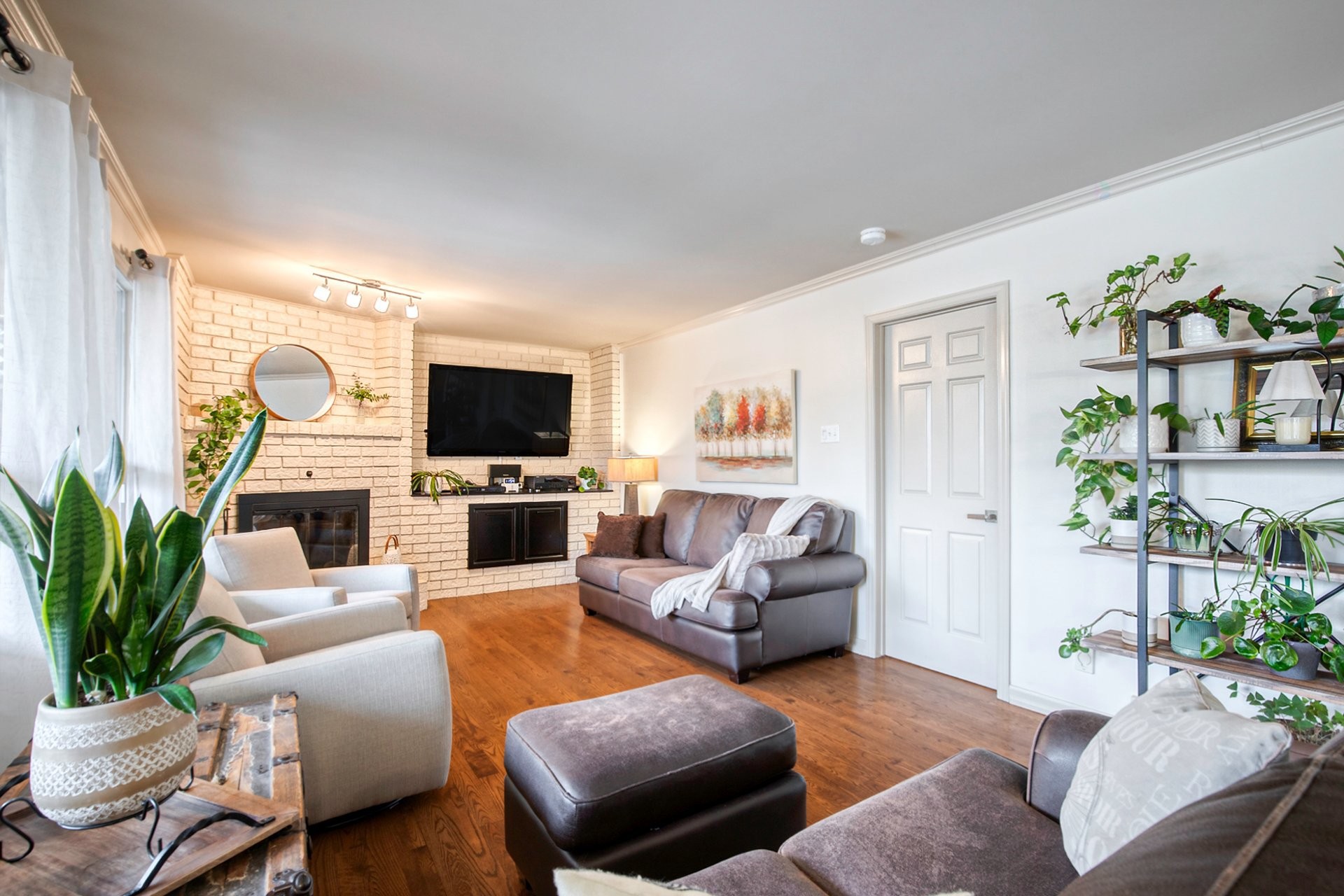 









2081


Rue Montarville

,
Saint-Bruno-de-Montarville,




QC
J3V3V8

