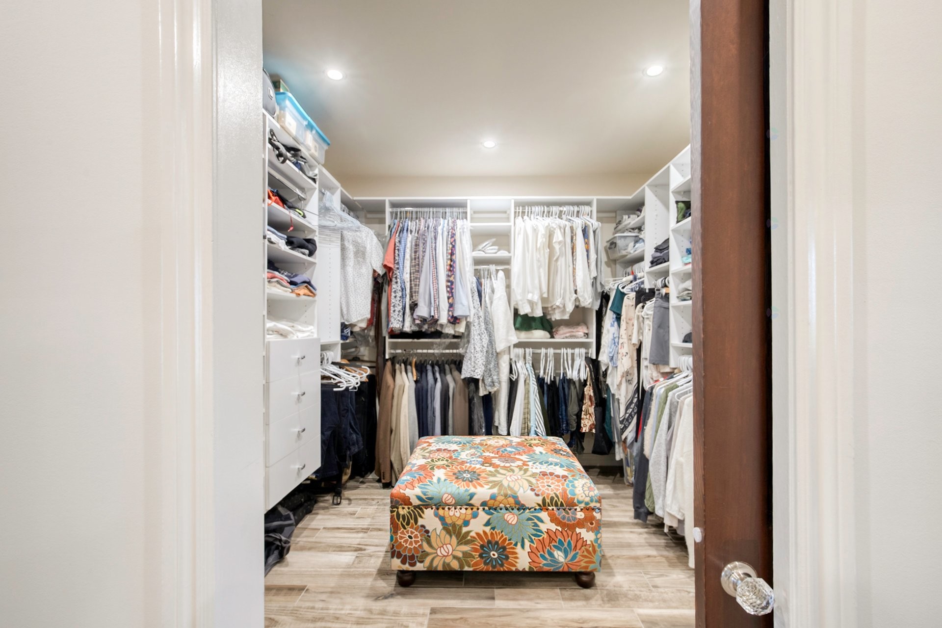 









2081


Rue Montarville

,
Saint-Bruno-de-Montarville,




QC
J3V3V8

