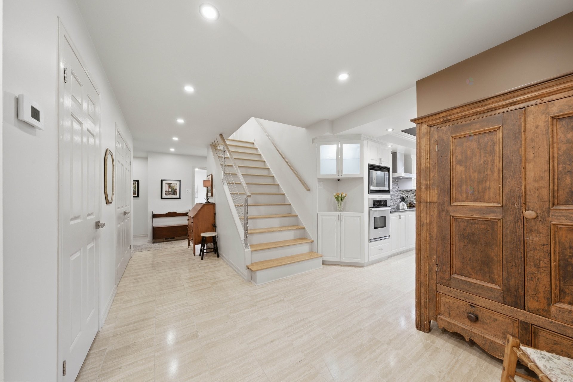 









2081


Rue Montarville

,
Saint-Bruno-de-Montarville,




QC
J3V3V8

