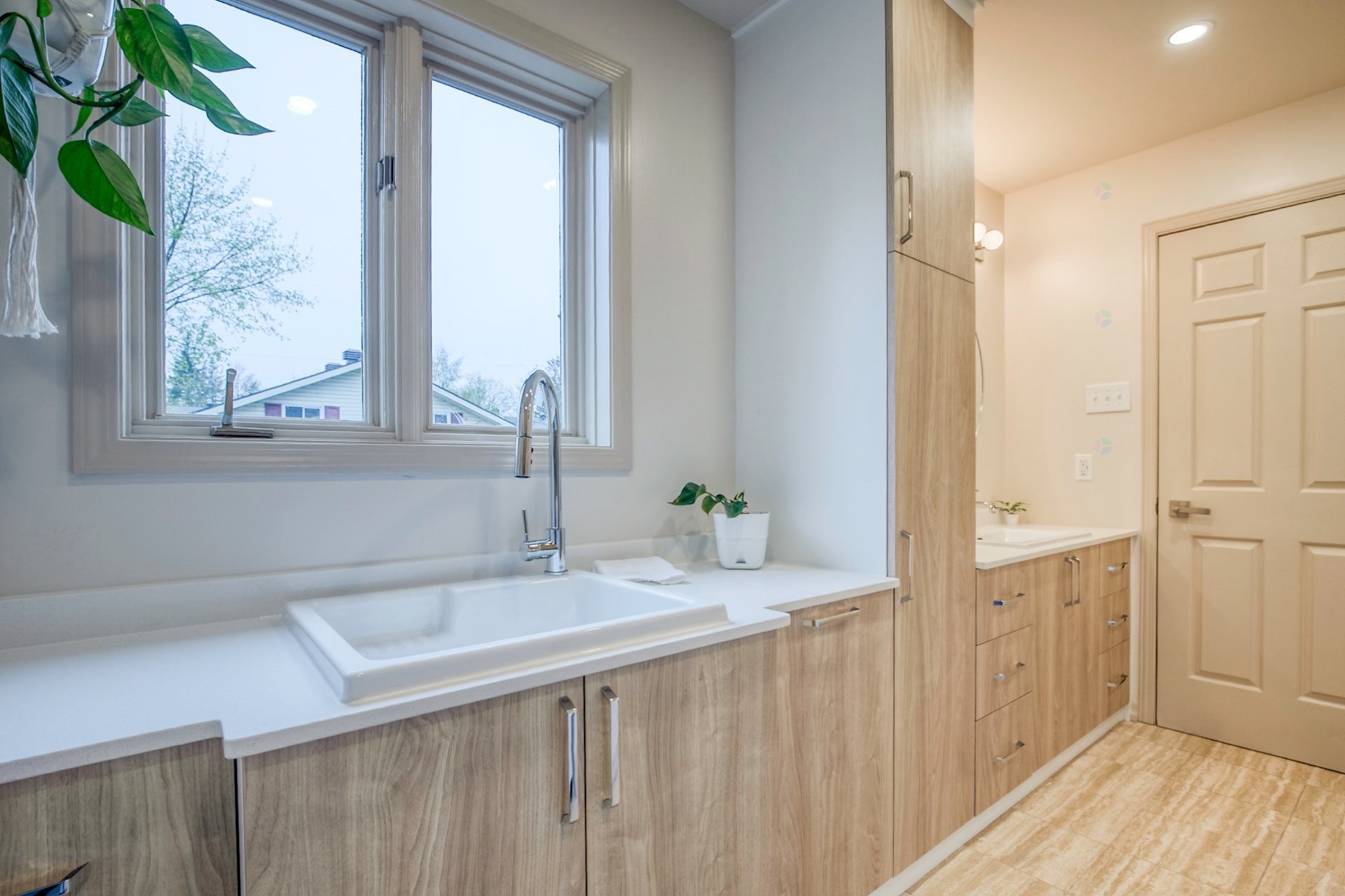 









2081


Rue Montarville

,
Saint-Bruno-de-Montarville,




QC
J3V3V8


