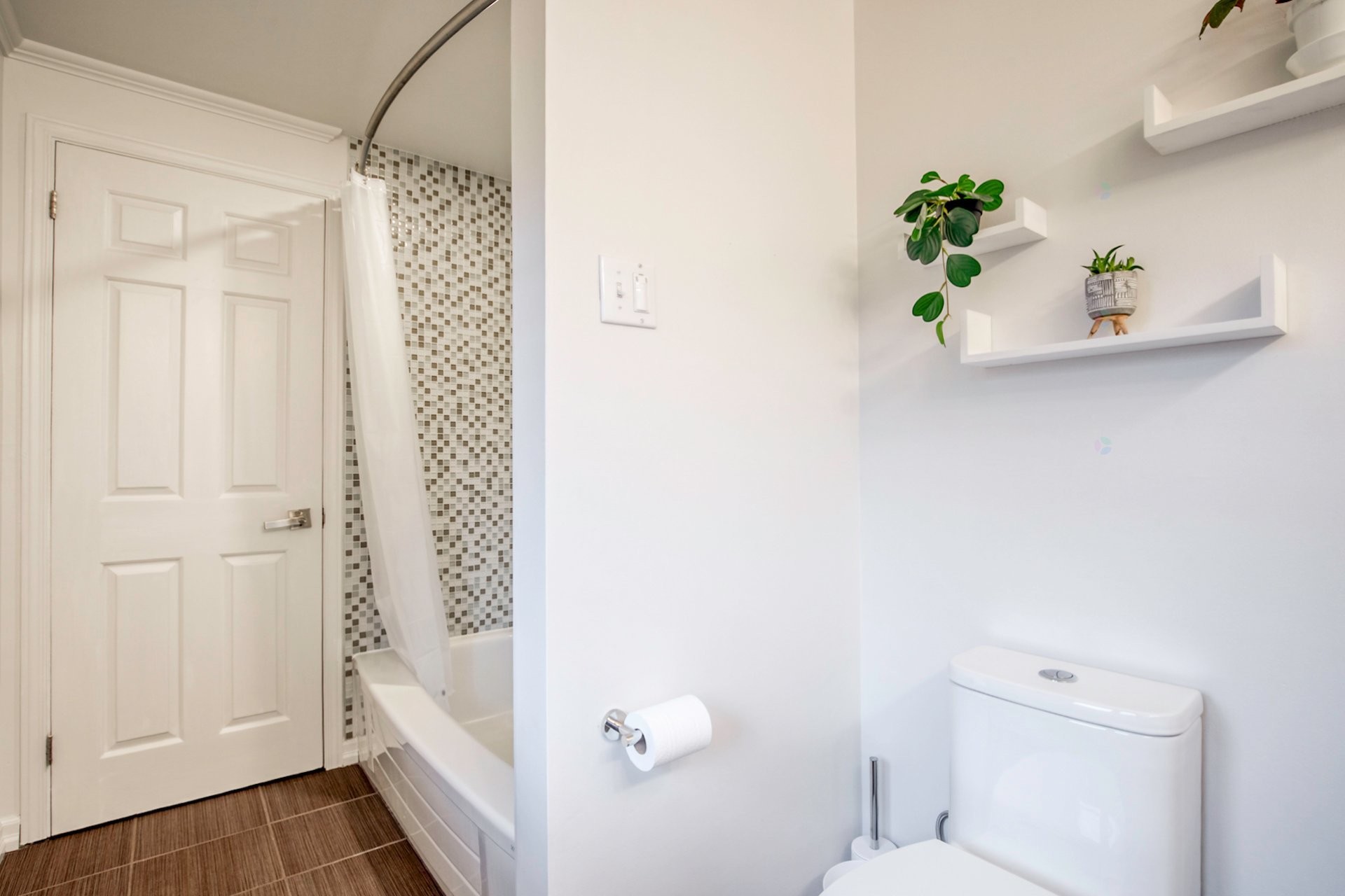 









2081


Rue Montarville

,
Saint-Bruno-de-Montarville,




QC
J3V3V8

