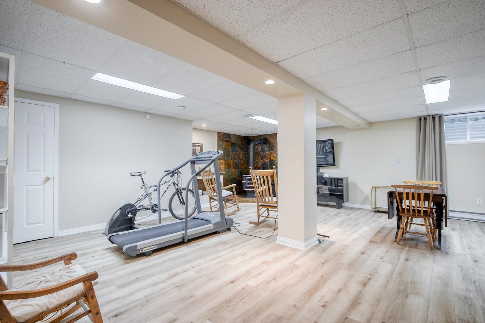 









2081


Rue Montarville

,
Saint-Bruno-de-Montarville,




QC
J3V3V8

