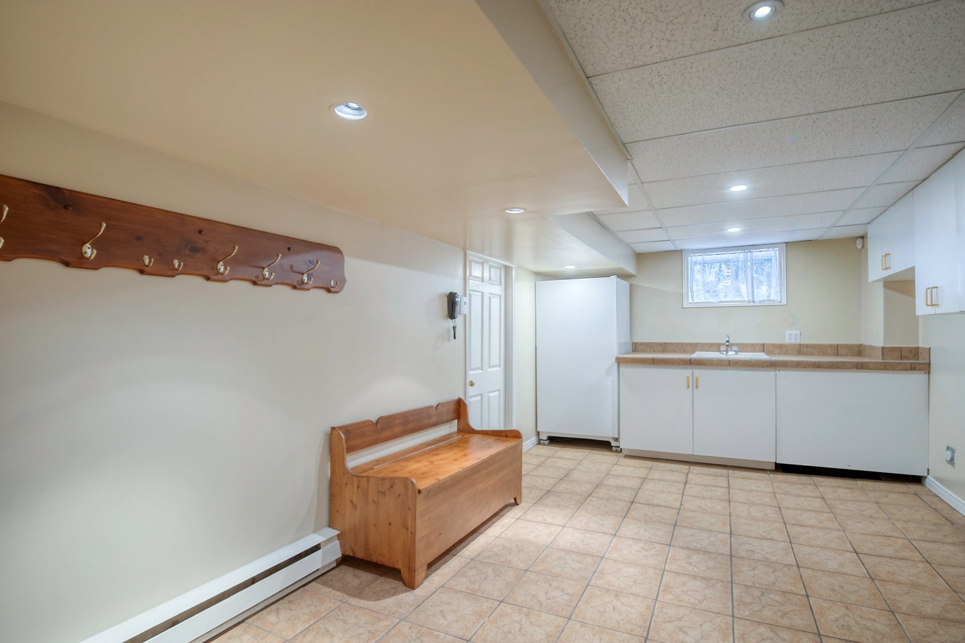 









2081


Rue Montarville

,
Saint-Bruno-de-Montarville,




QC
J3V3V8

