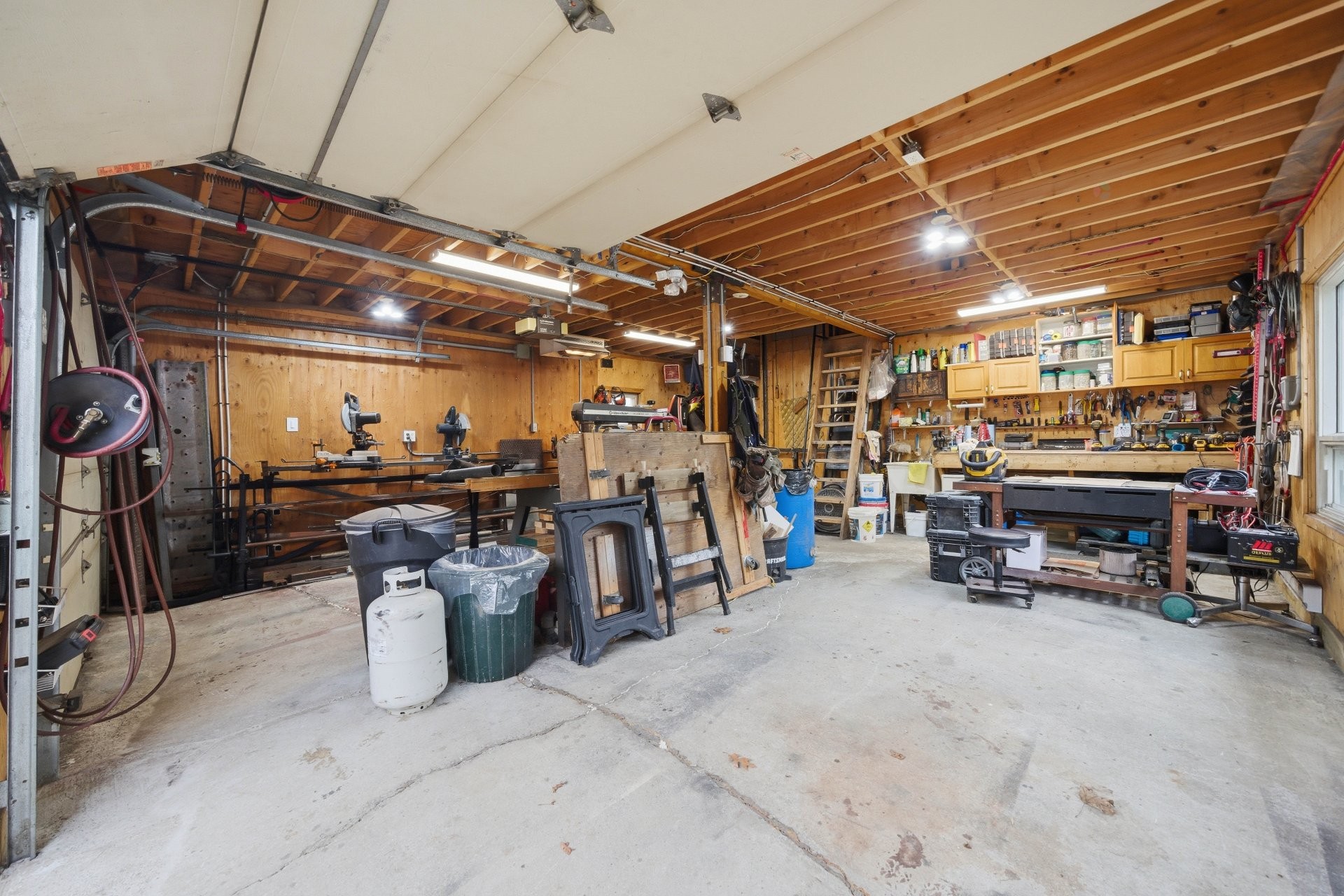 









2081


Rue Montarville

,
Saint-Bruno-de-Montarville,




QC
J3V3V8

