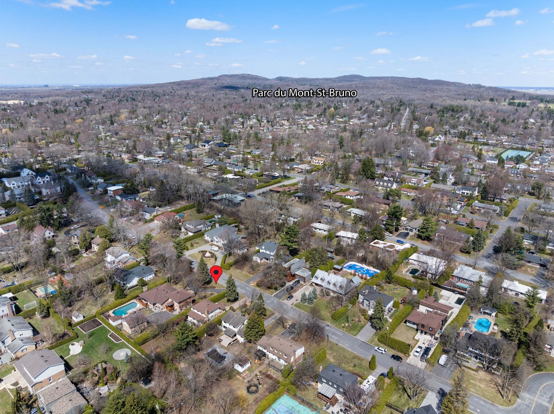 









2081


Rue Montarville

,
Saint-Bruno-de-Montarville,




QC
J3V3V8

