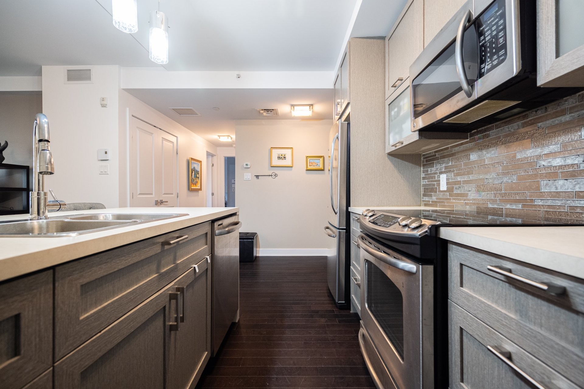 









4151


Rue De Salaberry

, 206,
Montréal (Ahuntsic-Cartierville),




QC
H4J1H2

