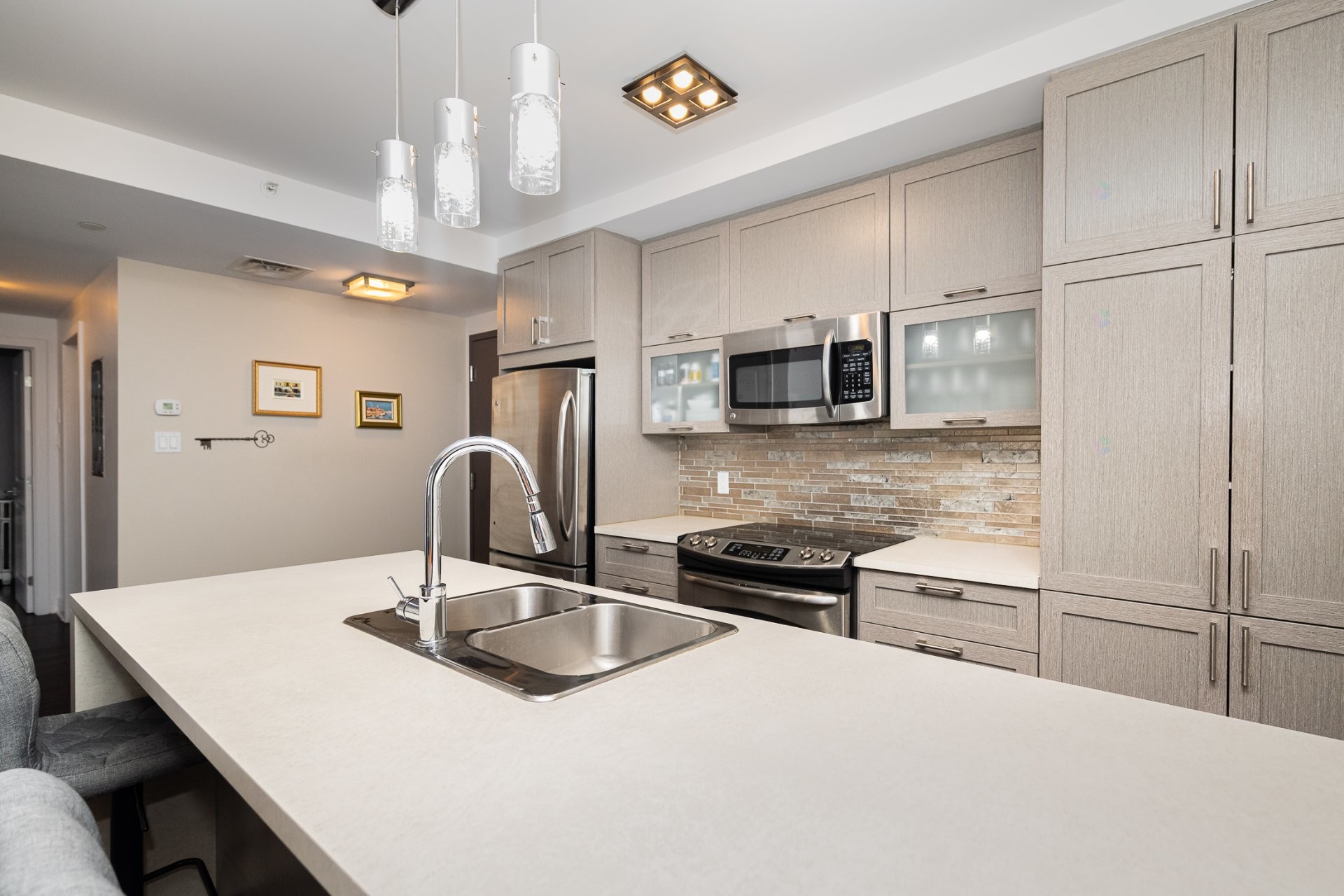 









4151


Rue De Salaberry

, 206,
Montréal (Ahuntsic-Cartierville),




QC
H4J1H2

