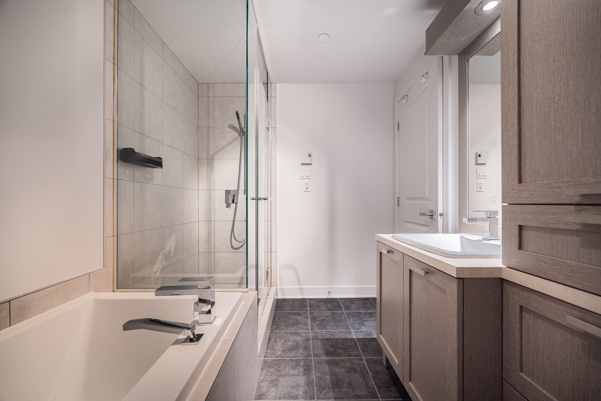 









4151


Rue De Salaberry

, 206,
Montréal (Ahuntsic-Cartierville),




QC
H4J1H2

