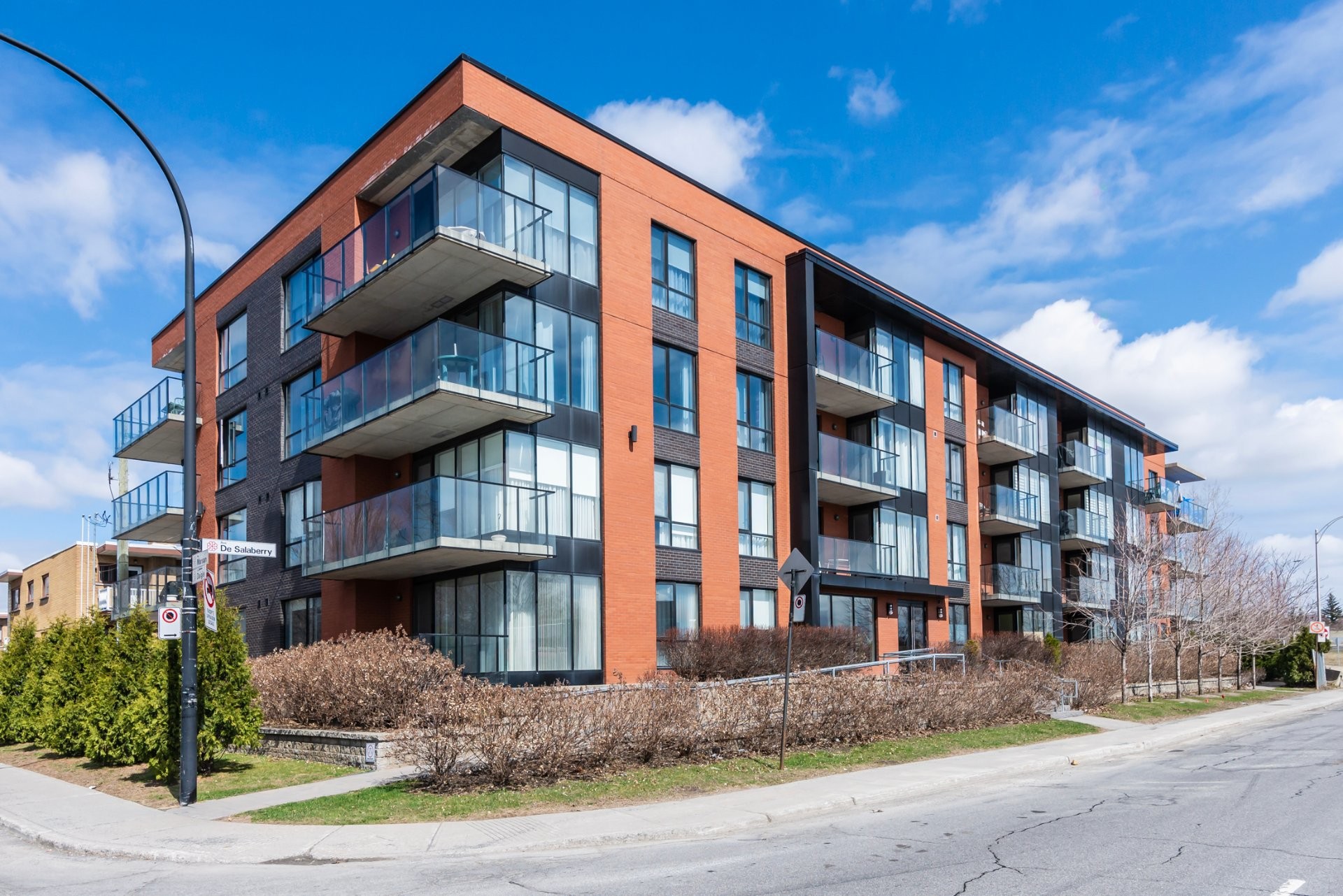 









4151


Rue De Salaberry

, 206,
Montréal (Ahuntsic-Cartierville),




QC
H4J1H2

