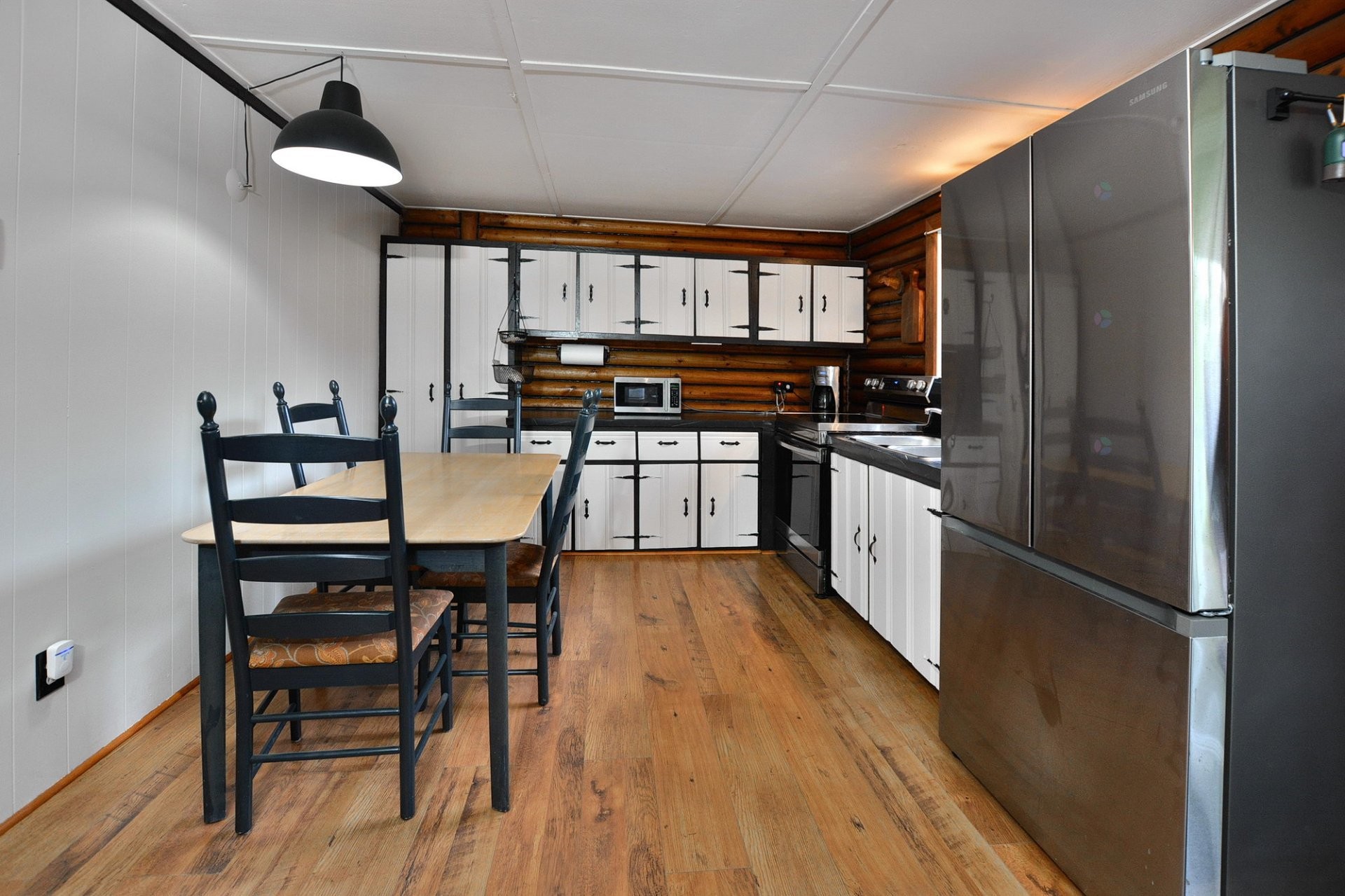 









37


Rue Kennedy

,
Brownsburg-Chatham,




QC
J8G2N8

