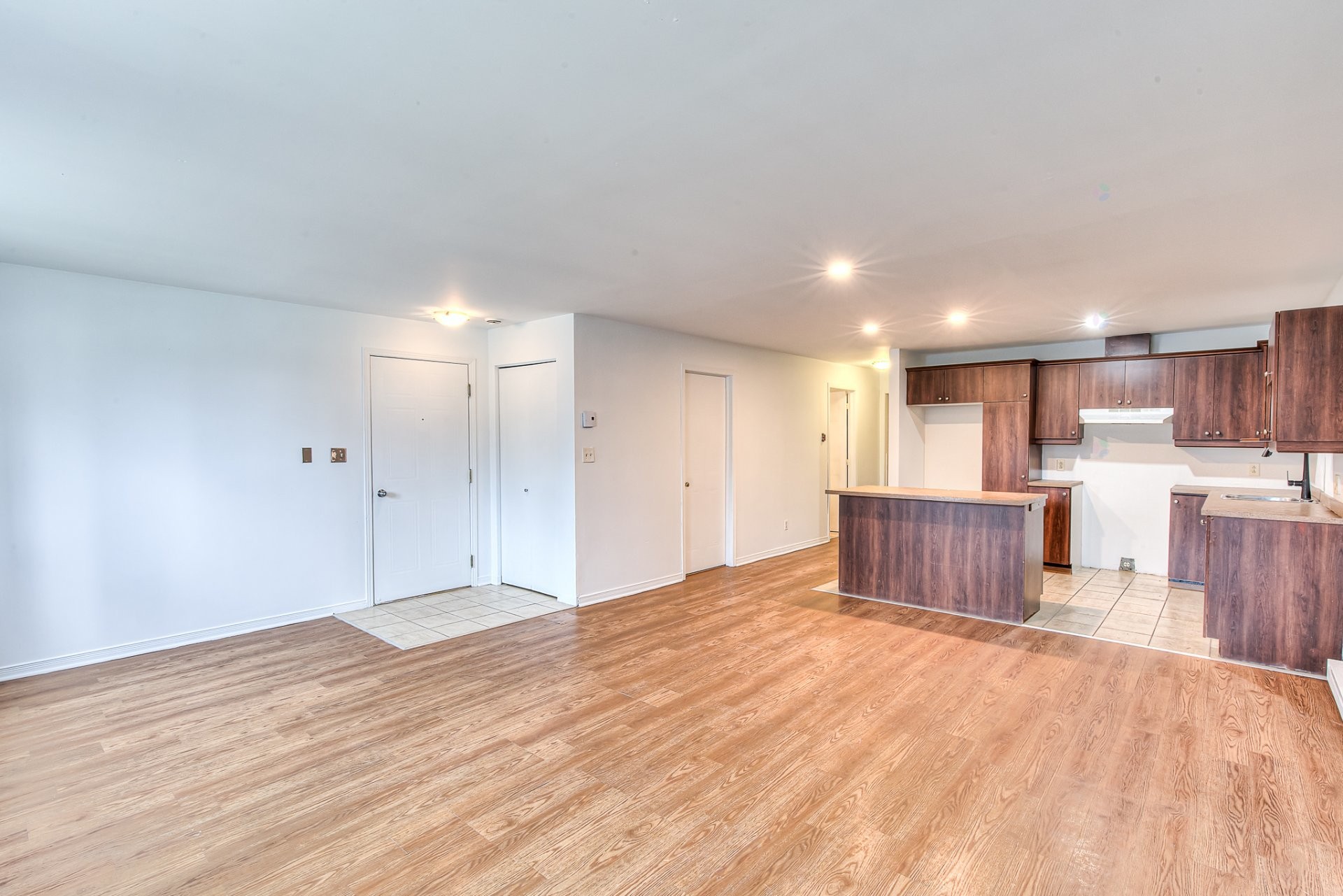









75


Ch. de la Grande-Côte

, 2,
Boisbriand,




QC
J7G1C2

