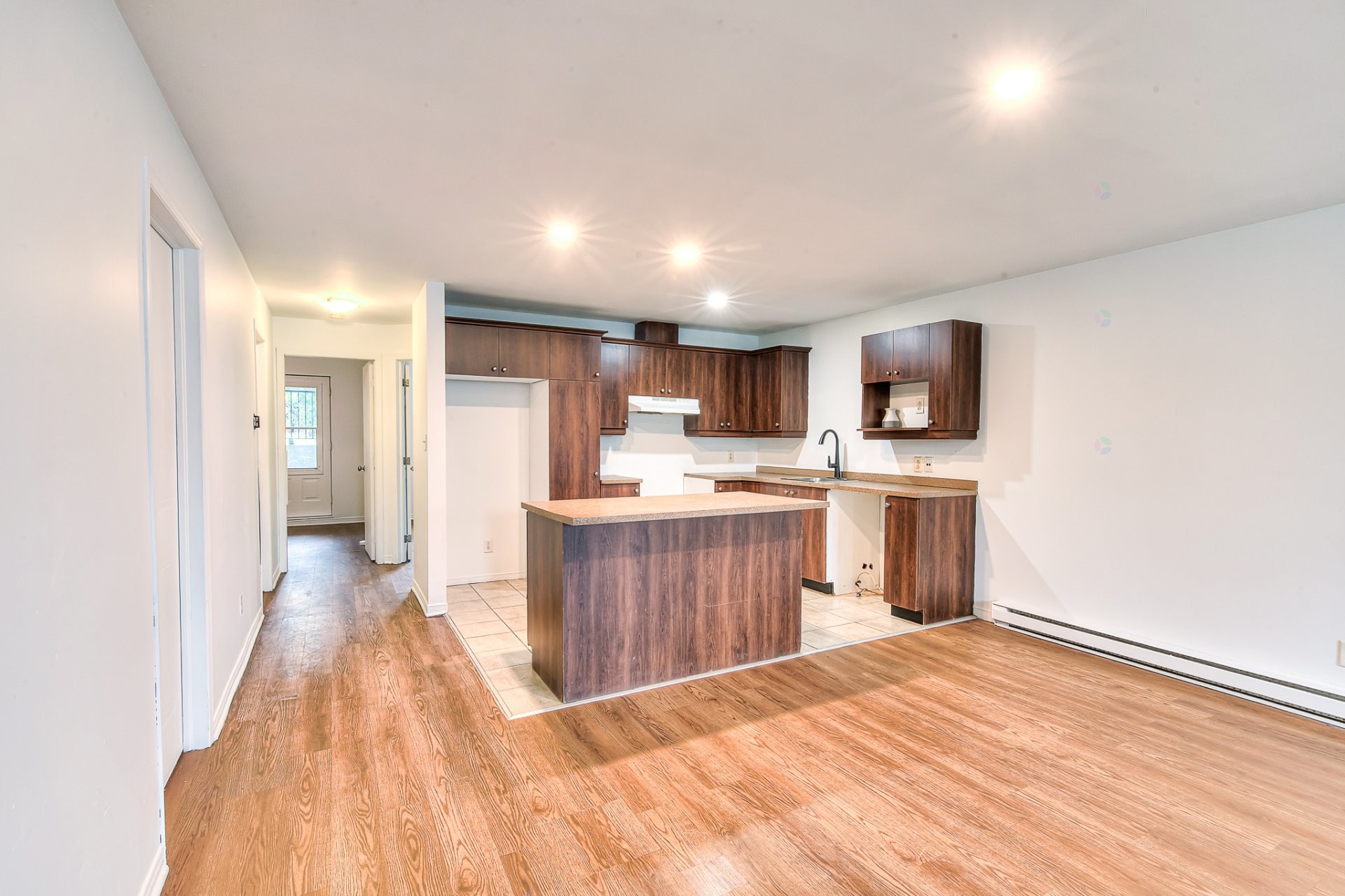 









75


Ch. de la Grande-Côte

, 2,
Boisbriand,




QC
J7G1C2

