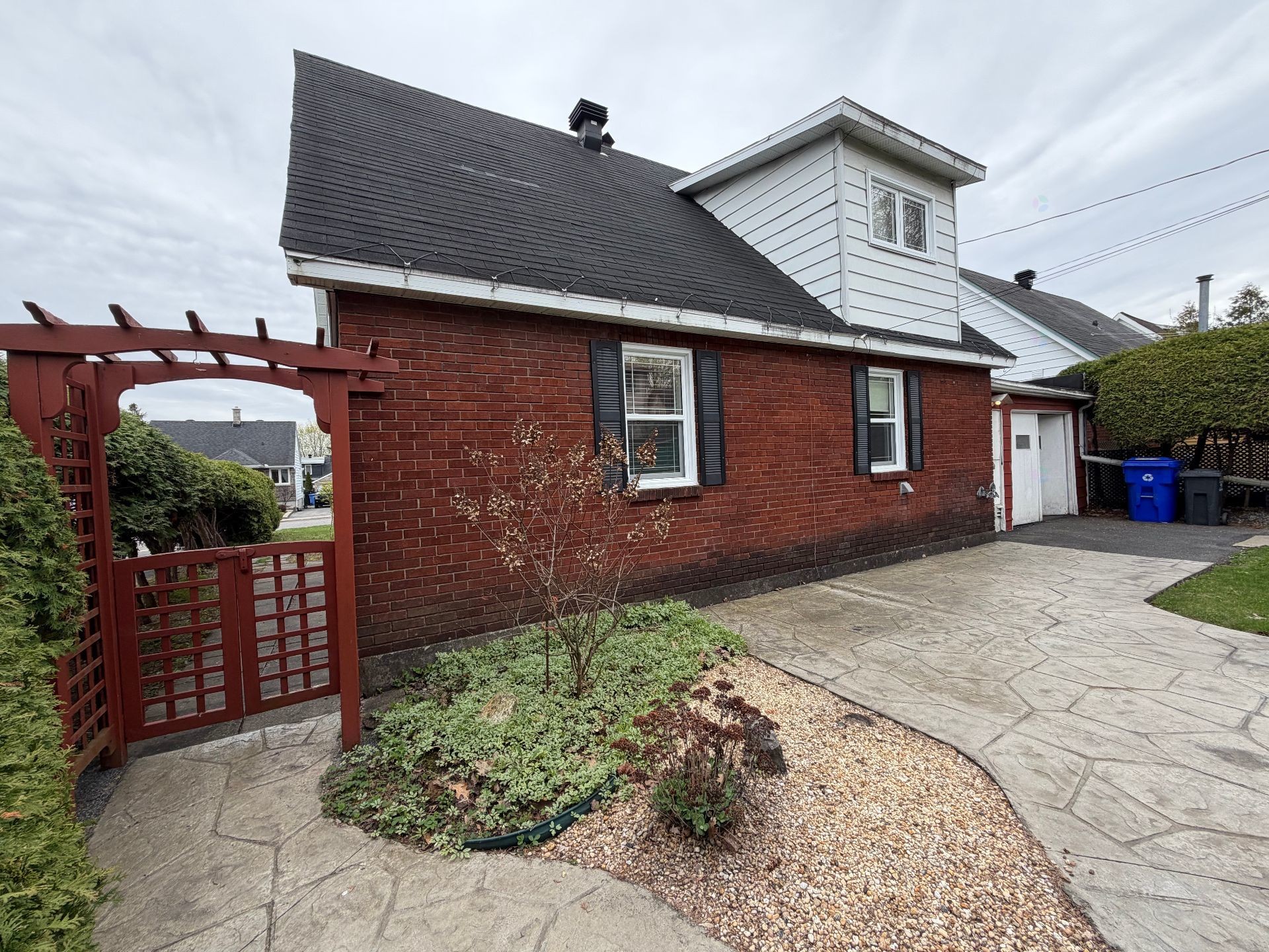 









166


Rue Durocher

,
Gatineau (Hull),




QC
J8Y2S6

