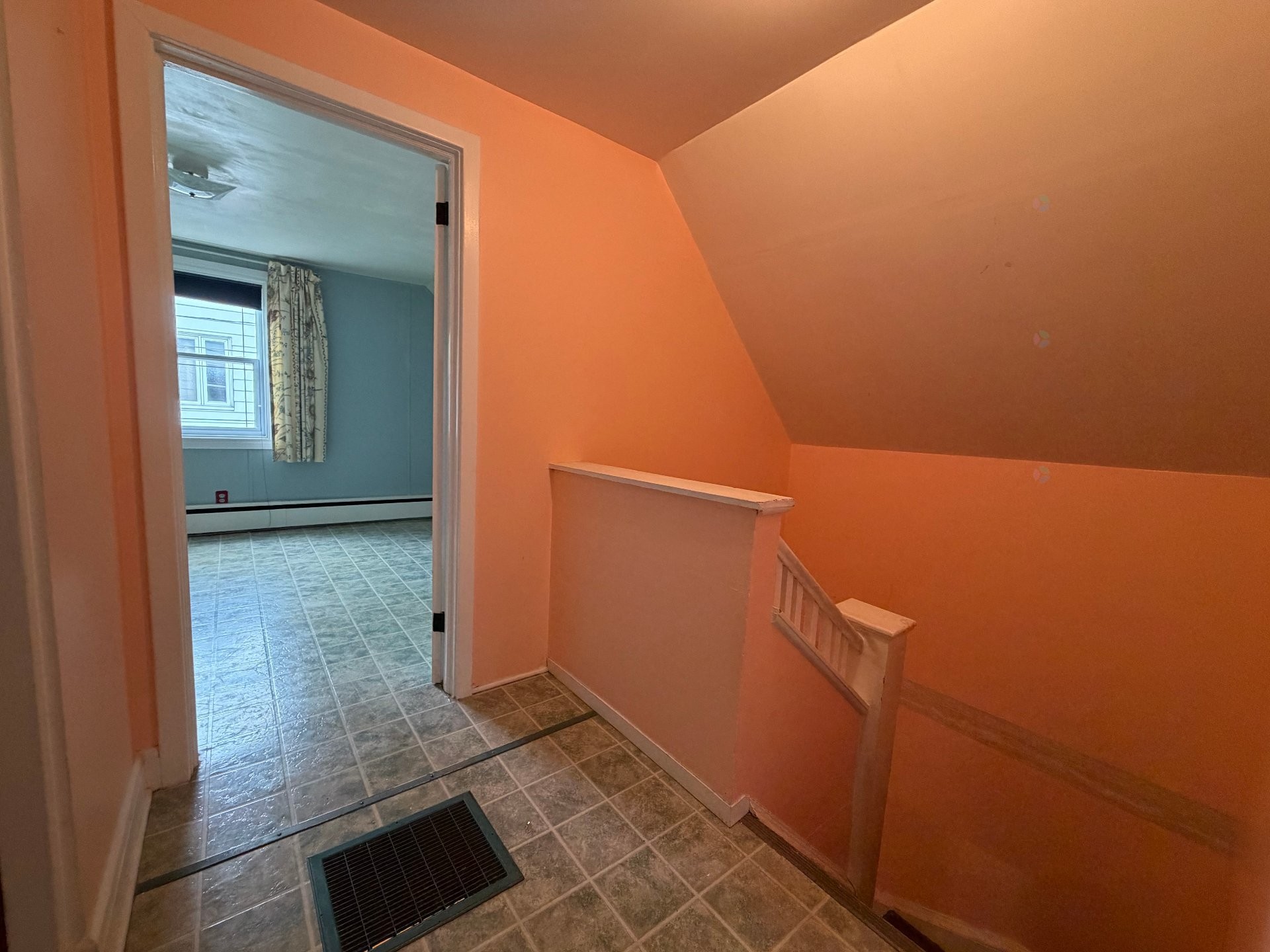 









166


Rue Durocher

,
Gatineau (Hull),




QC
J8Y2S6

